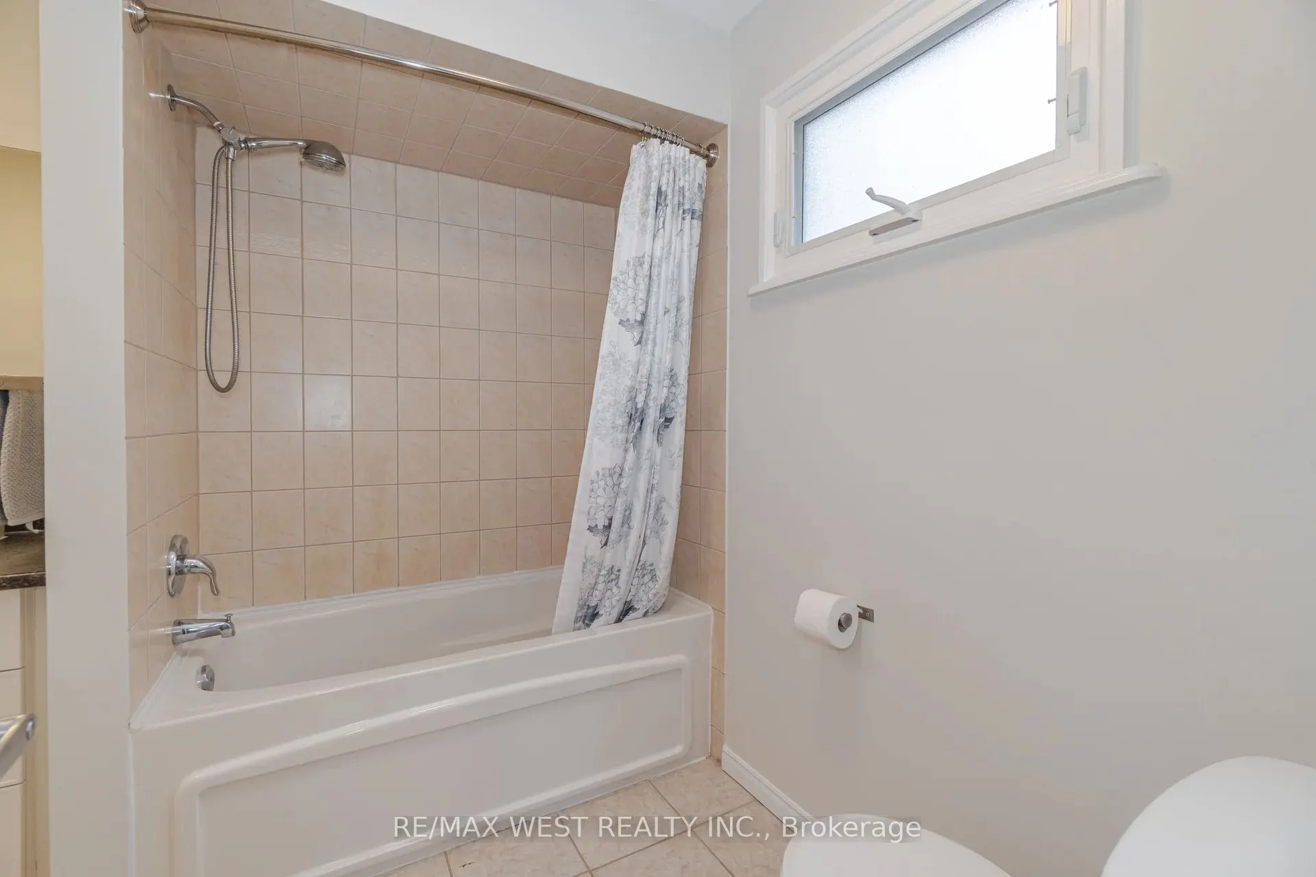 75 Wright Crescent, #Upper