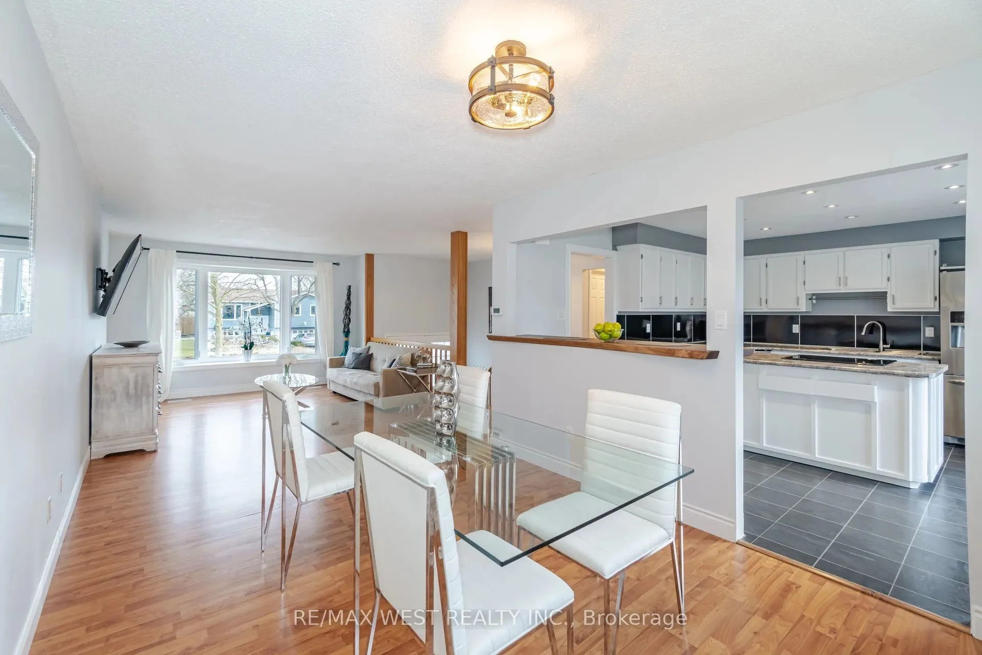 75 Wright Crescent, #Upper