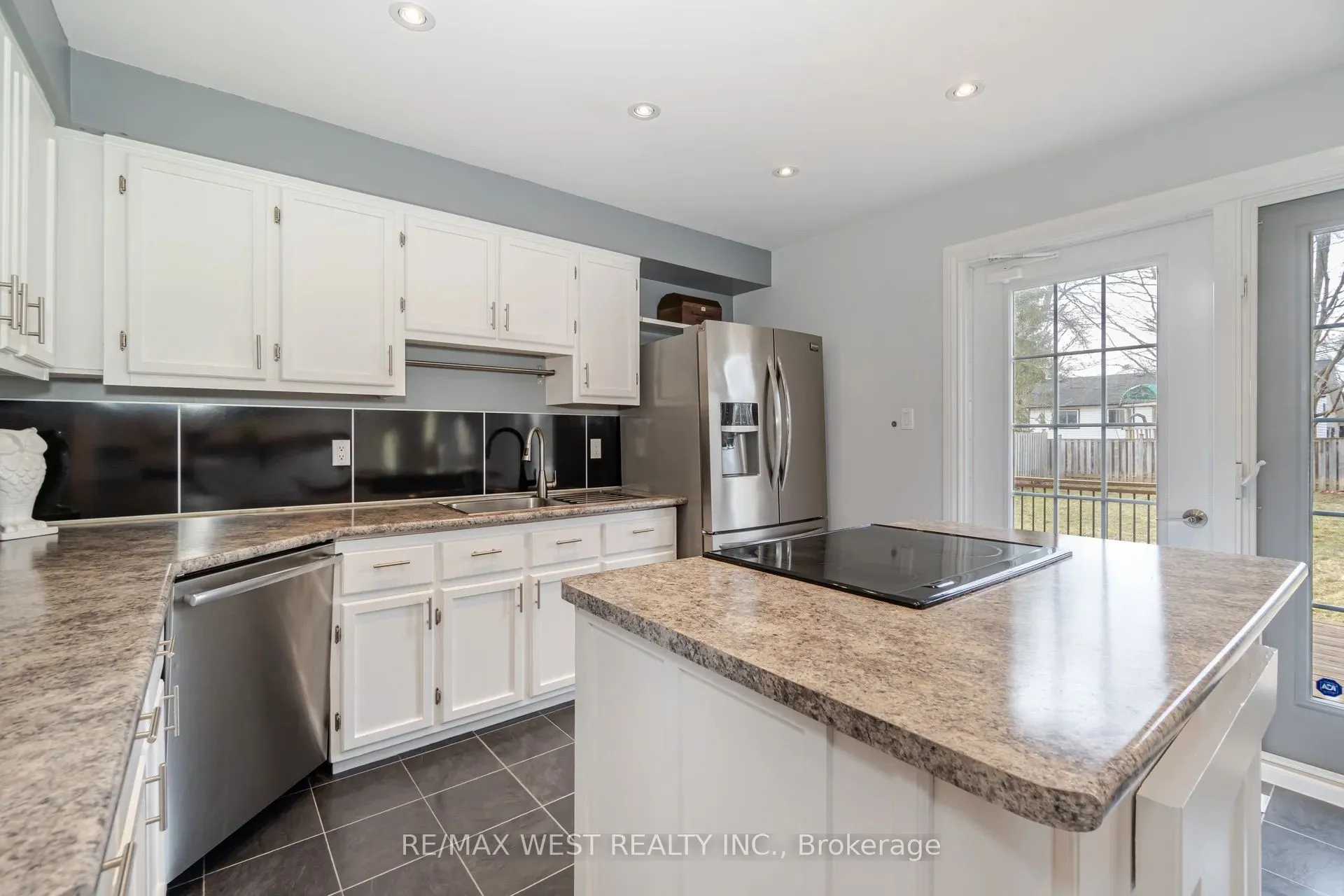 75 Wright Crescent, #Upper
