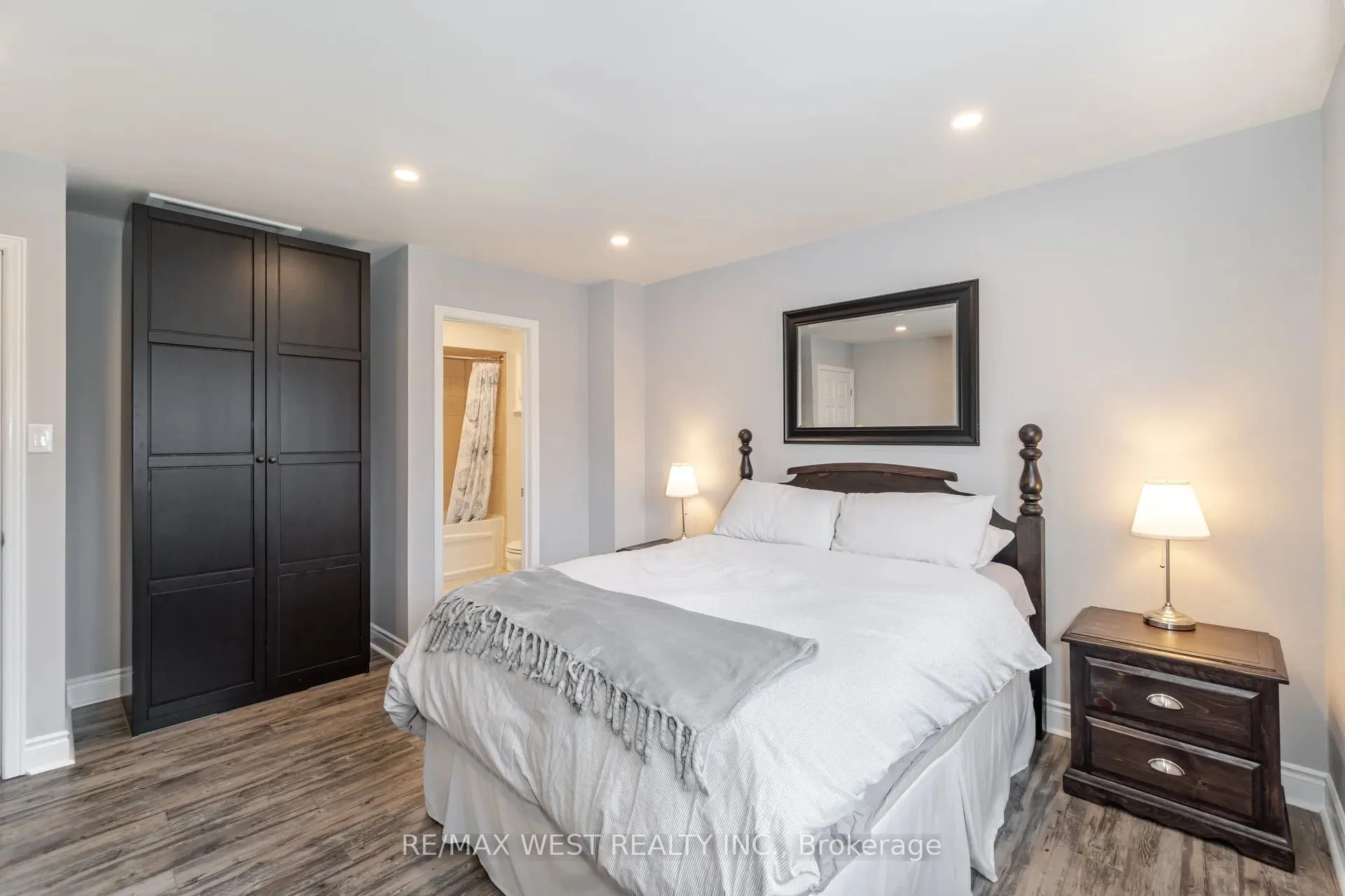 75 Wright Crescent, #Upper