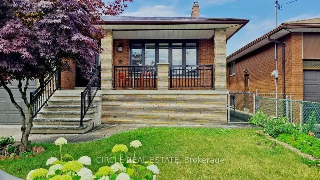 18 Rosemeade Avenue