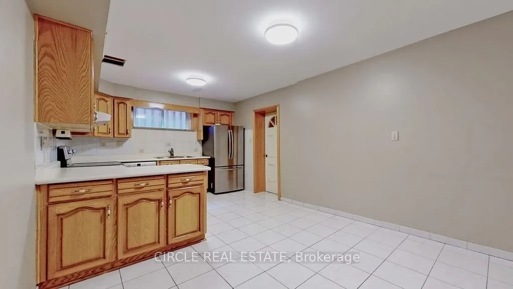 18 Rosemeade Avenue