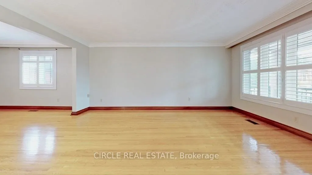 18 Rosemeade Avenue