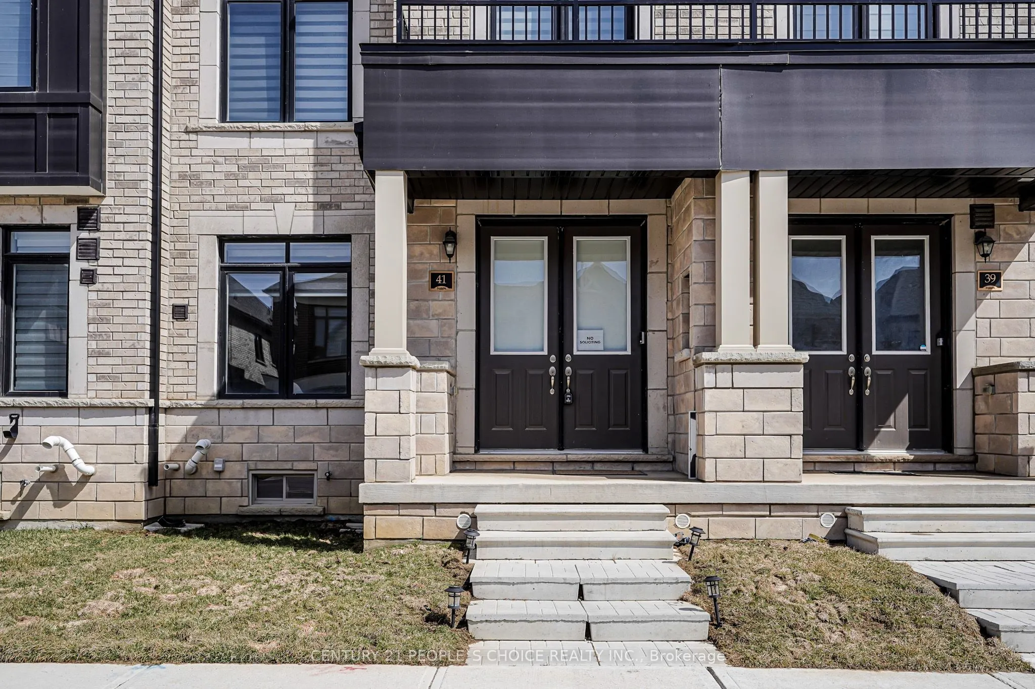 41 Minnock Street W