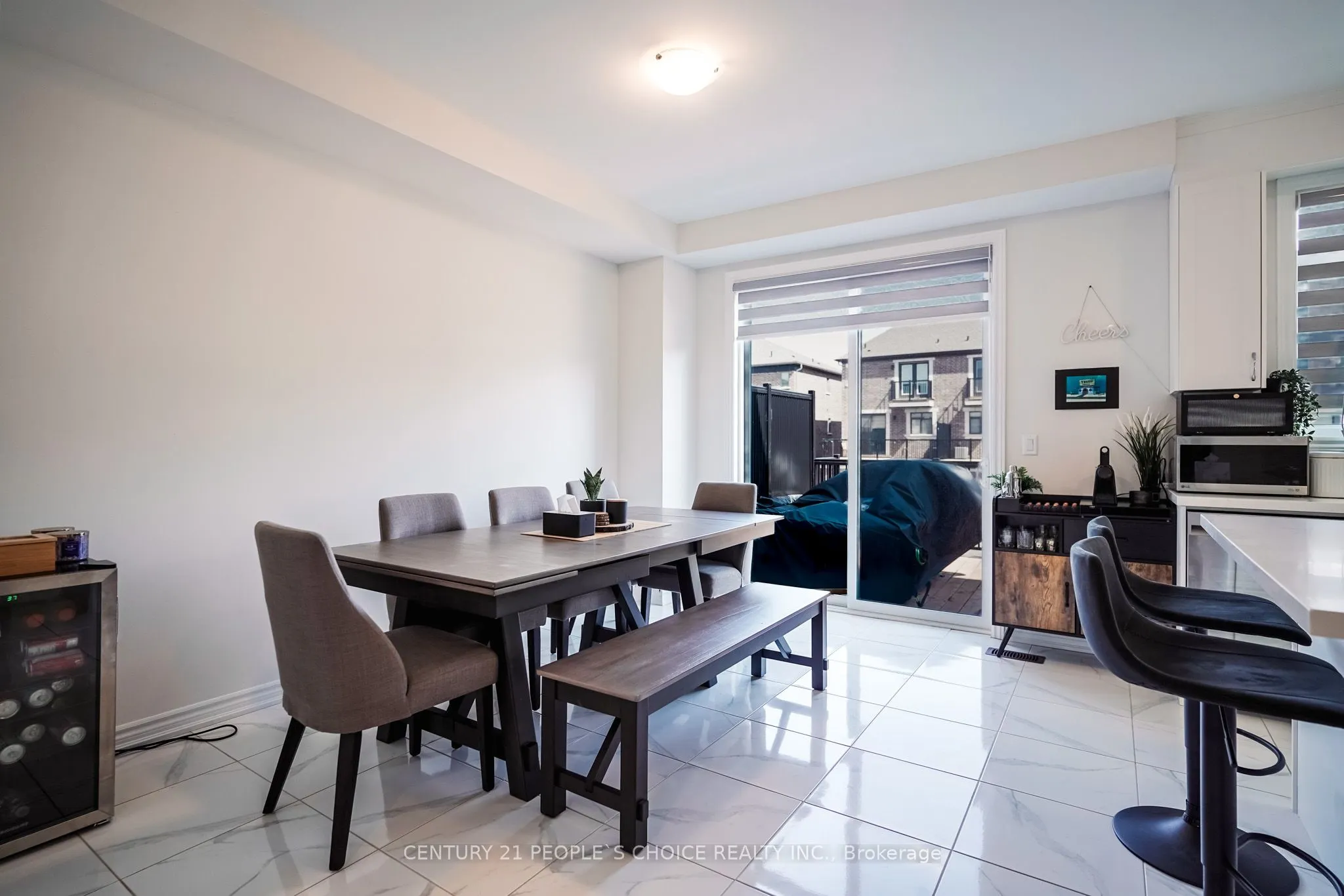 41 Minnock Street W