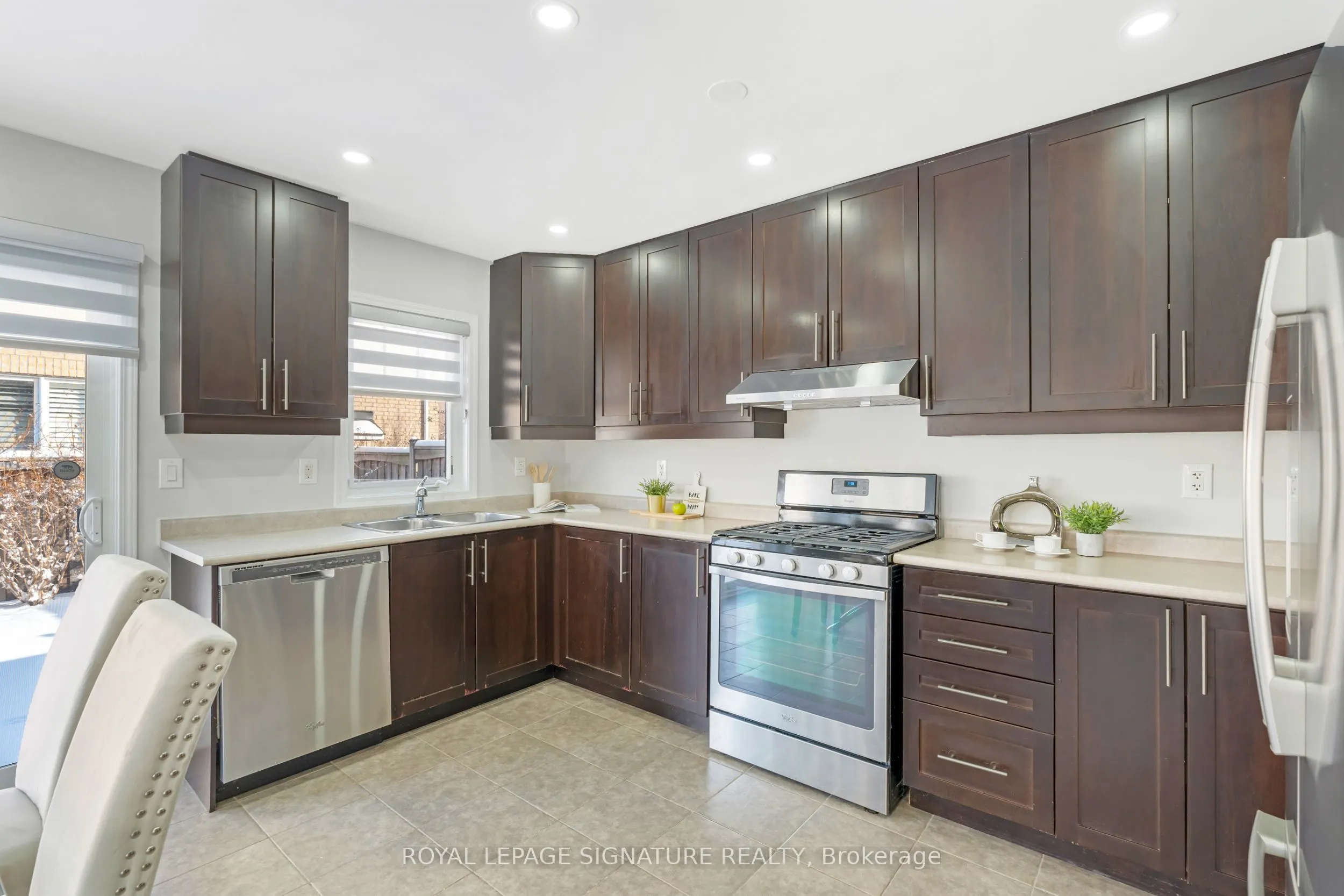 897 Farmstead Drive