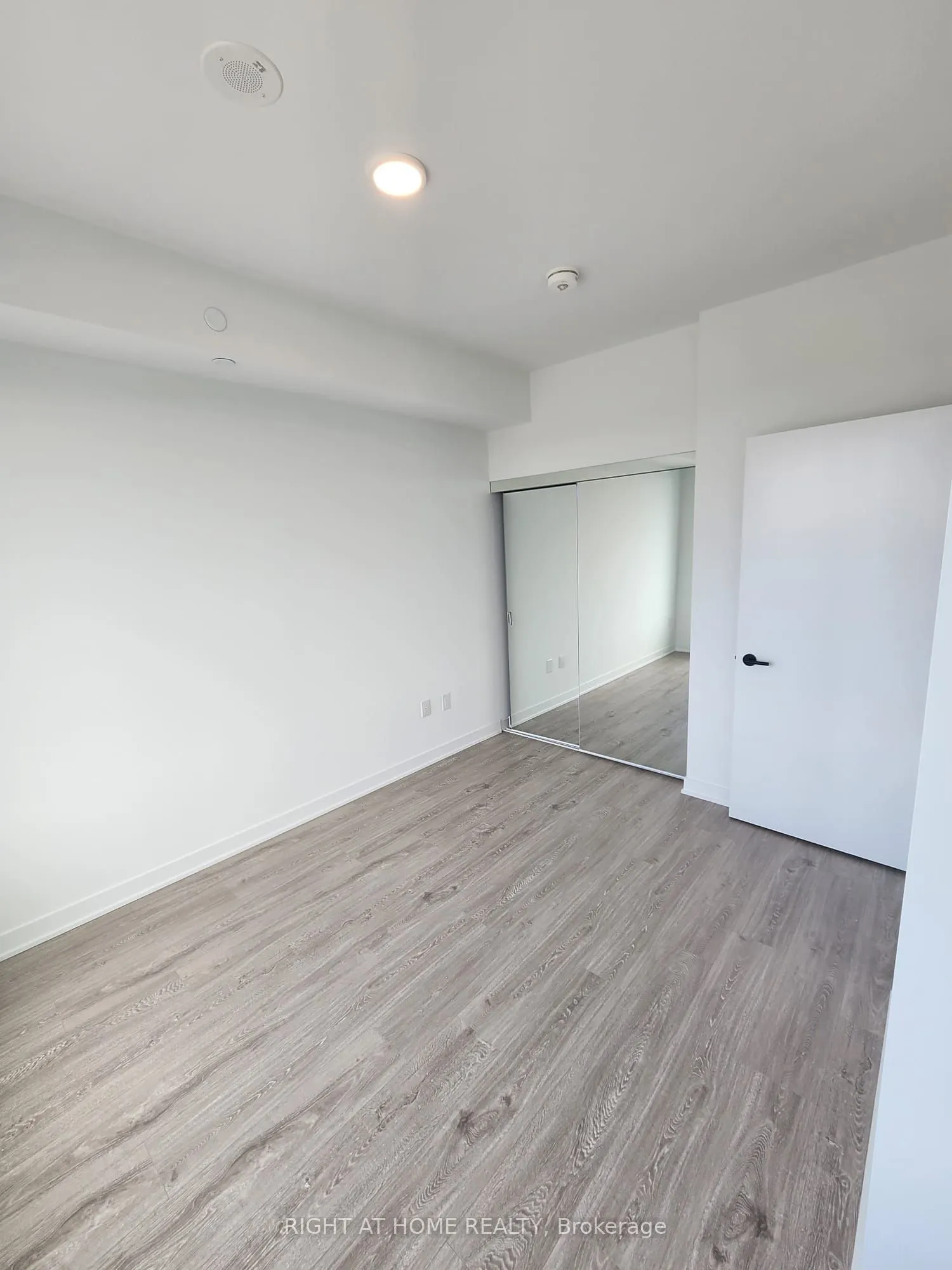 2495 Eglinton Avenue W, #1709