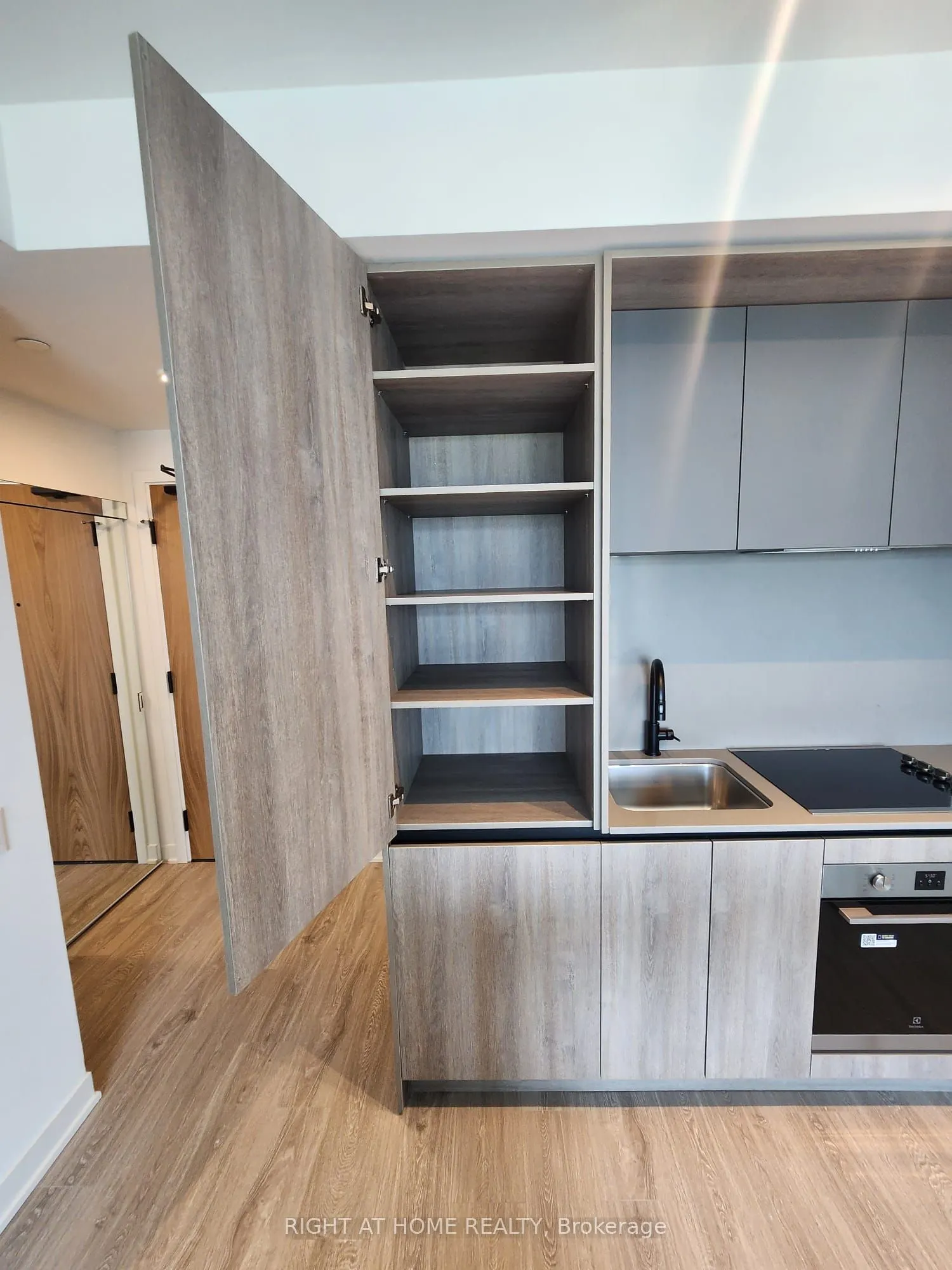 2495 Eglinton Avenue W, #1709