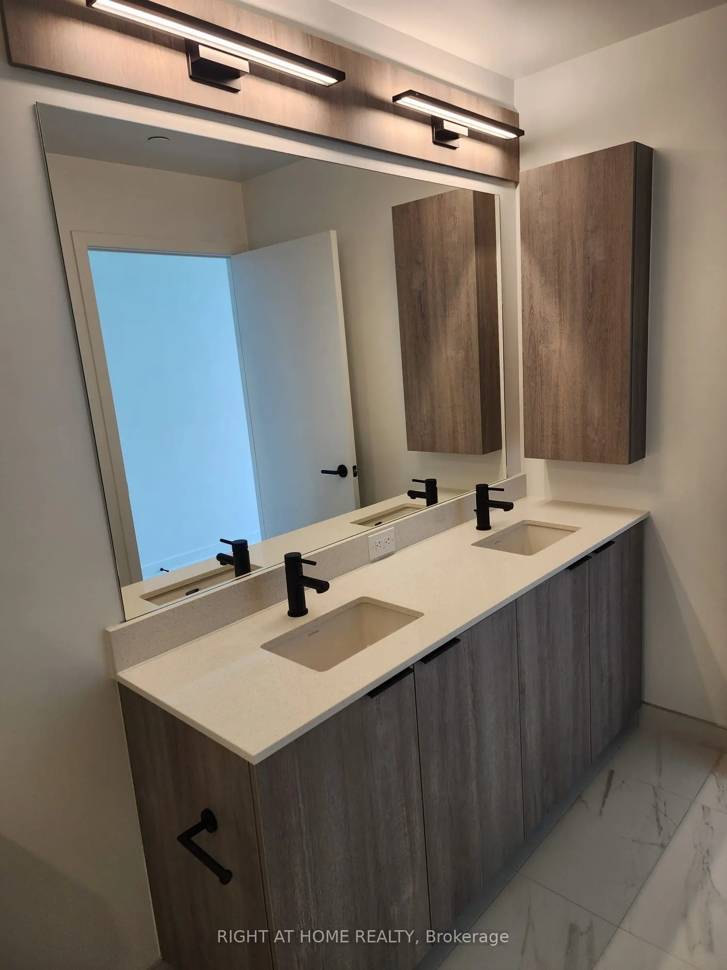 2495 Eglinton Avenue W, #1709
