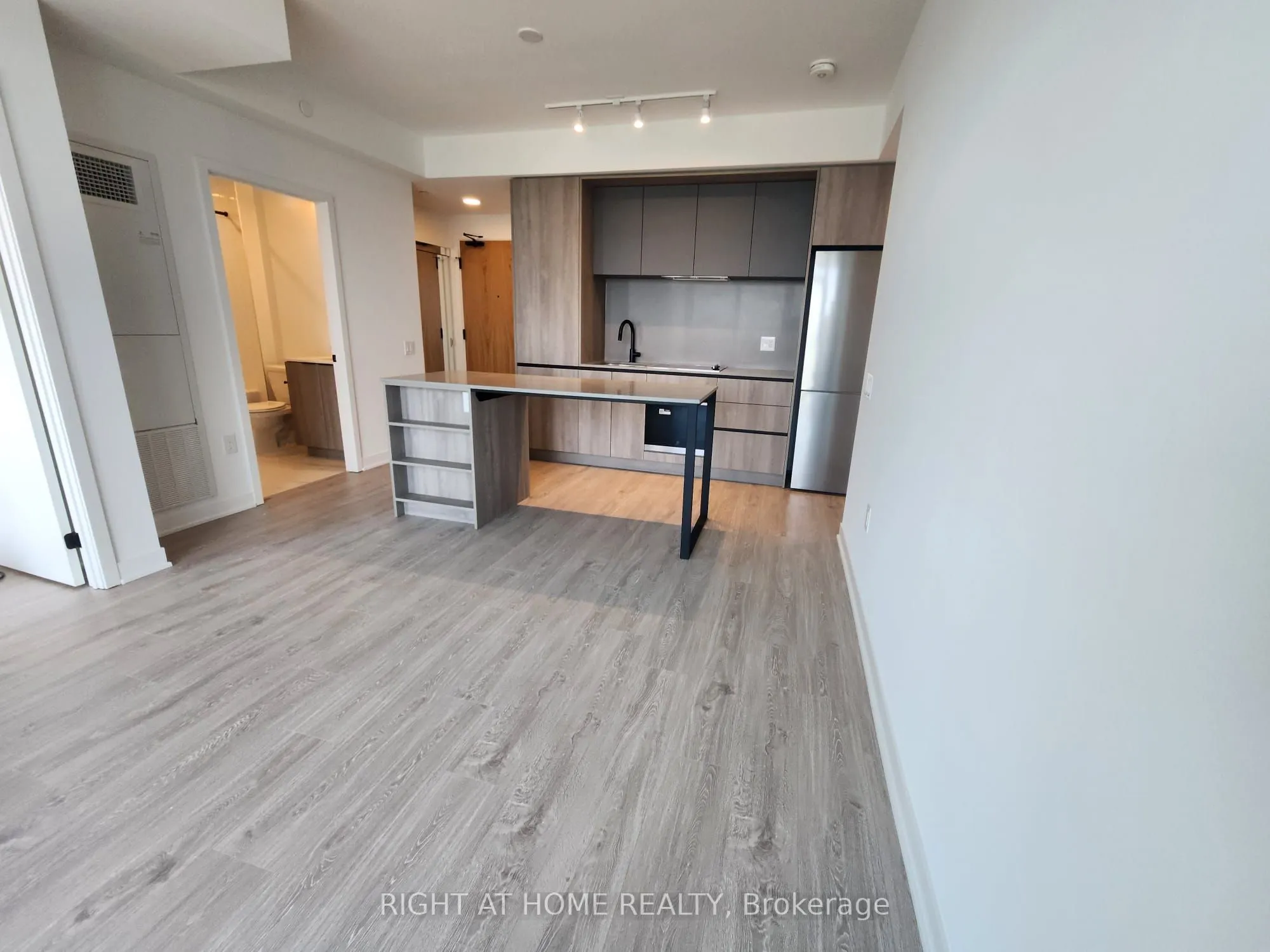 2495 Eglinton Avenue W, #1709