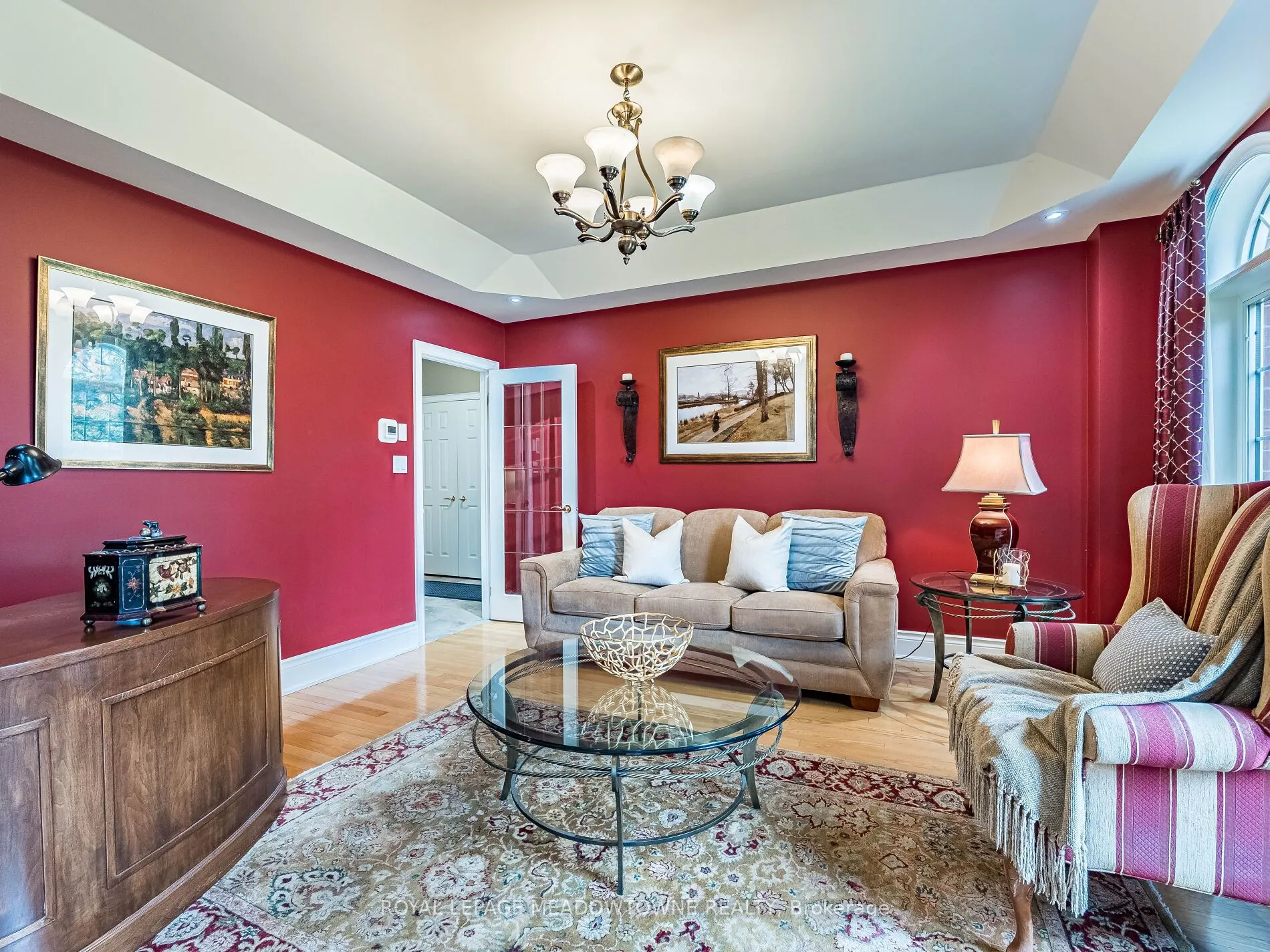 8 Deer Run Crescent