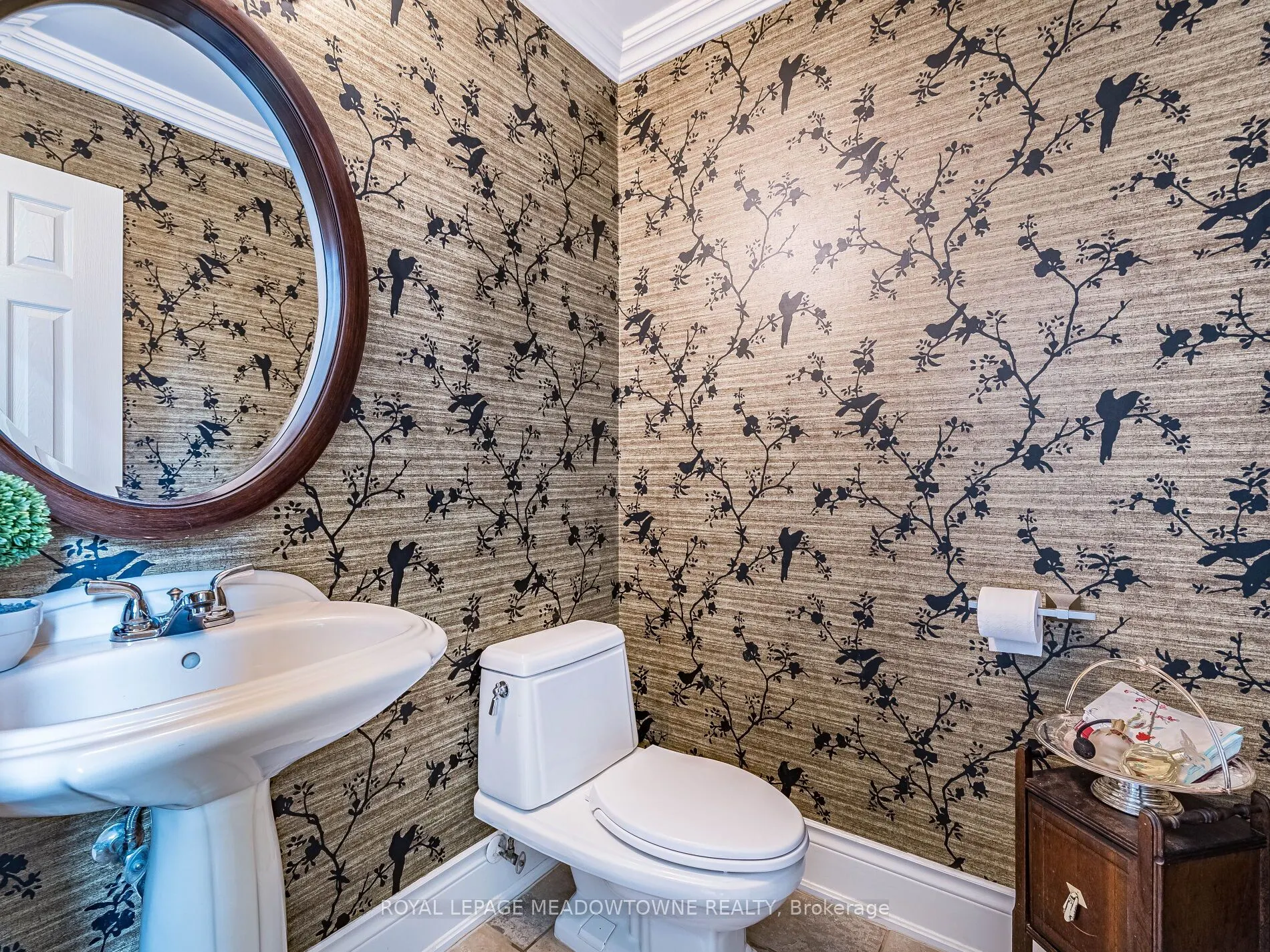 8 Deer Run Crescent