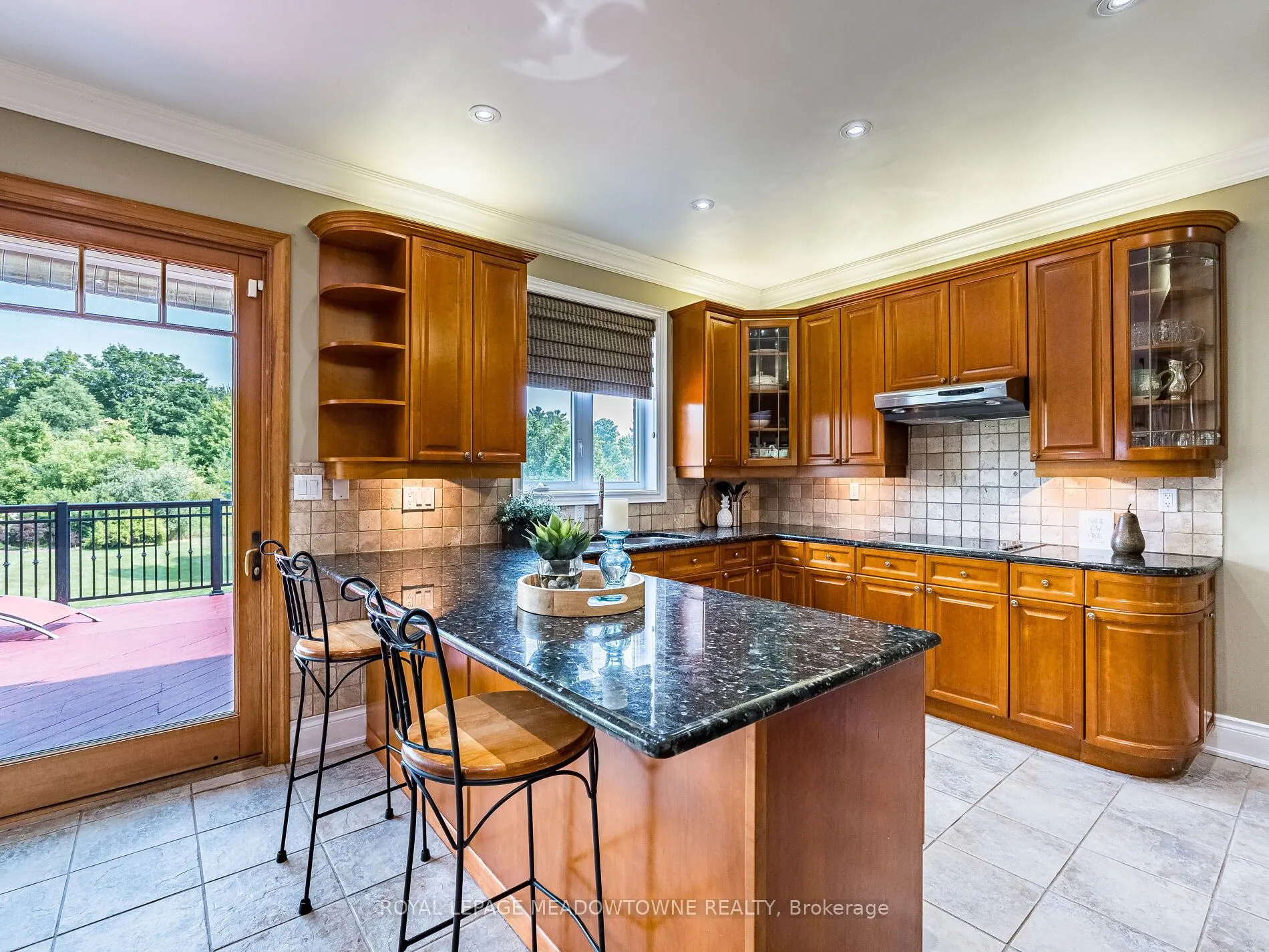 8 Deer Run Crescent