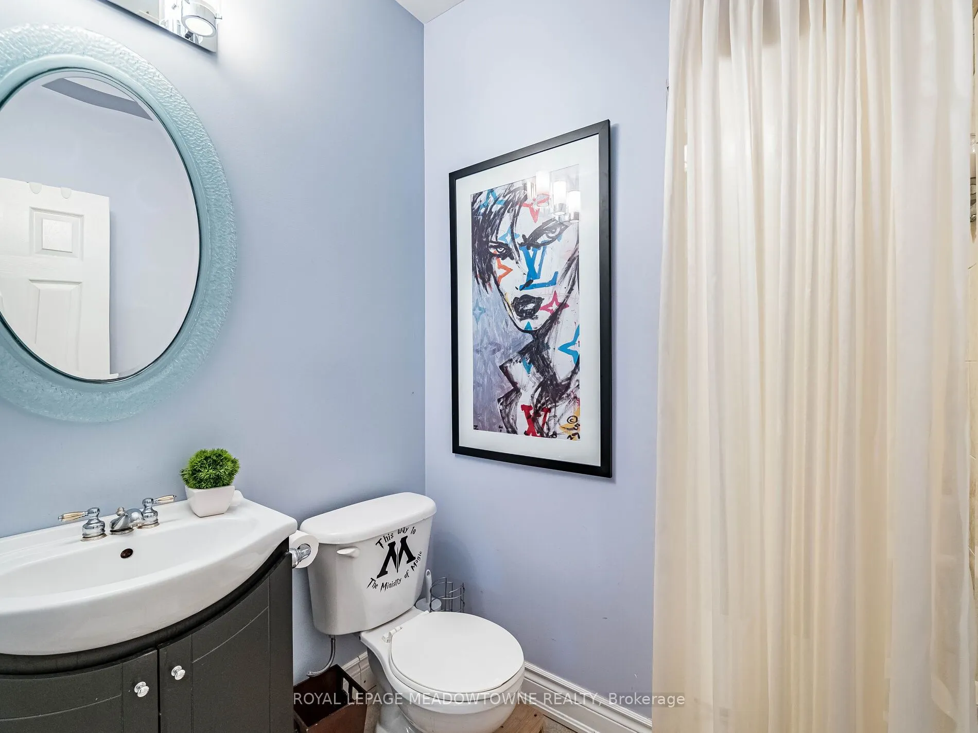 8 Deer Run Crescent