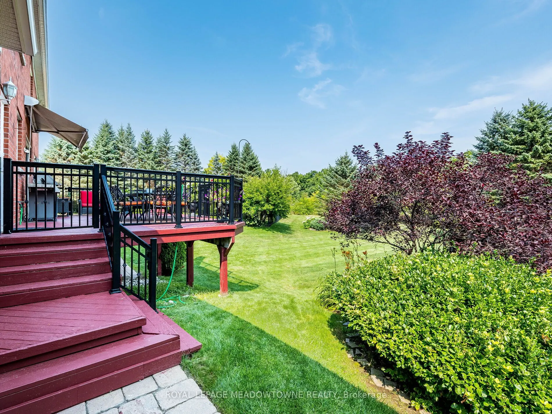 8 Deer Run Crescent