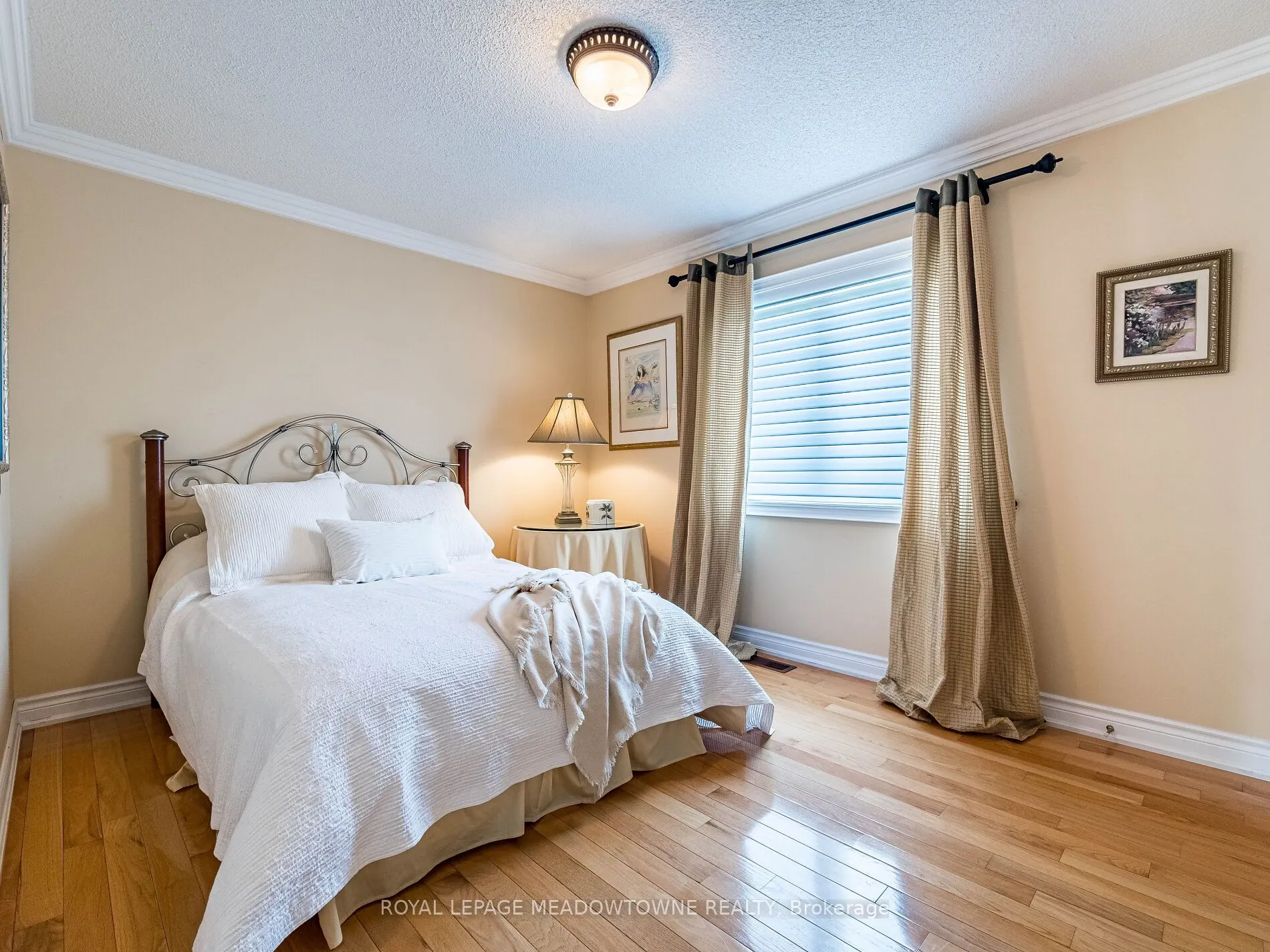8 Deer Run Crescent
