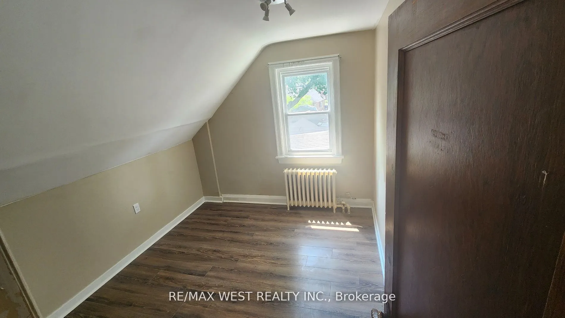 135 Ellins Avenue, #2nd Flr