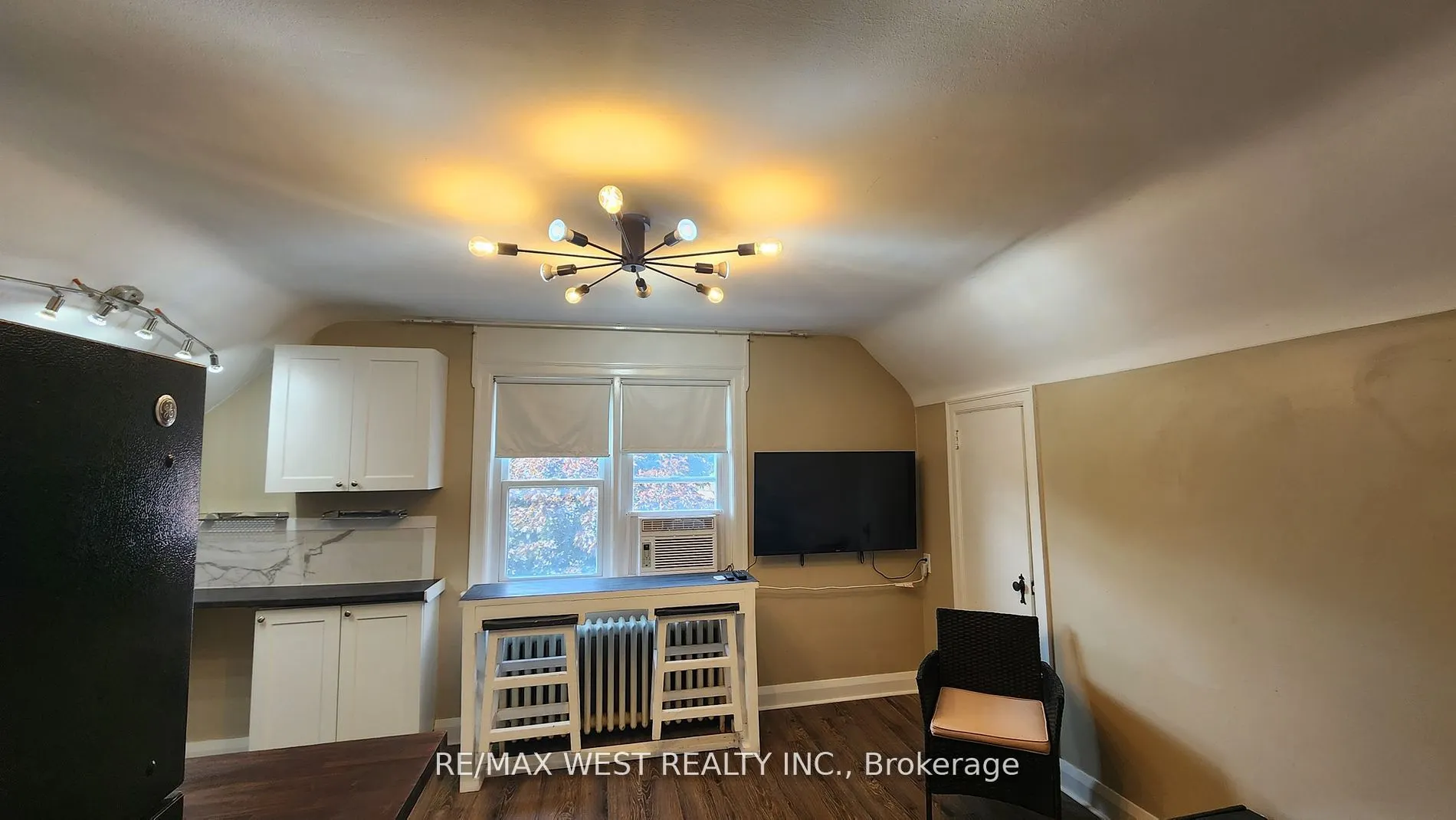 135 Ellins Avenue, #2nd Flr