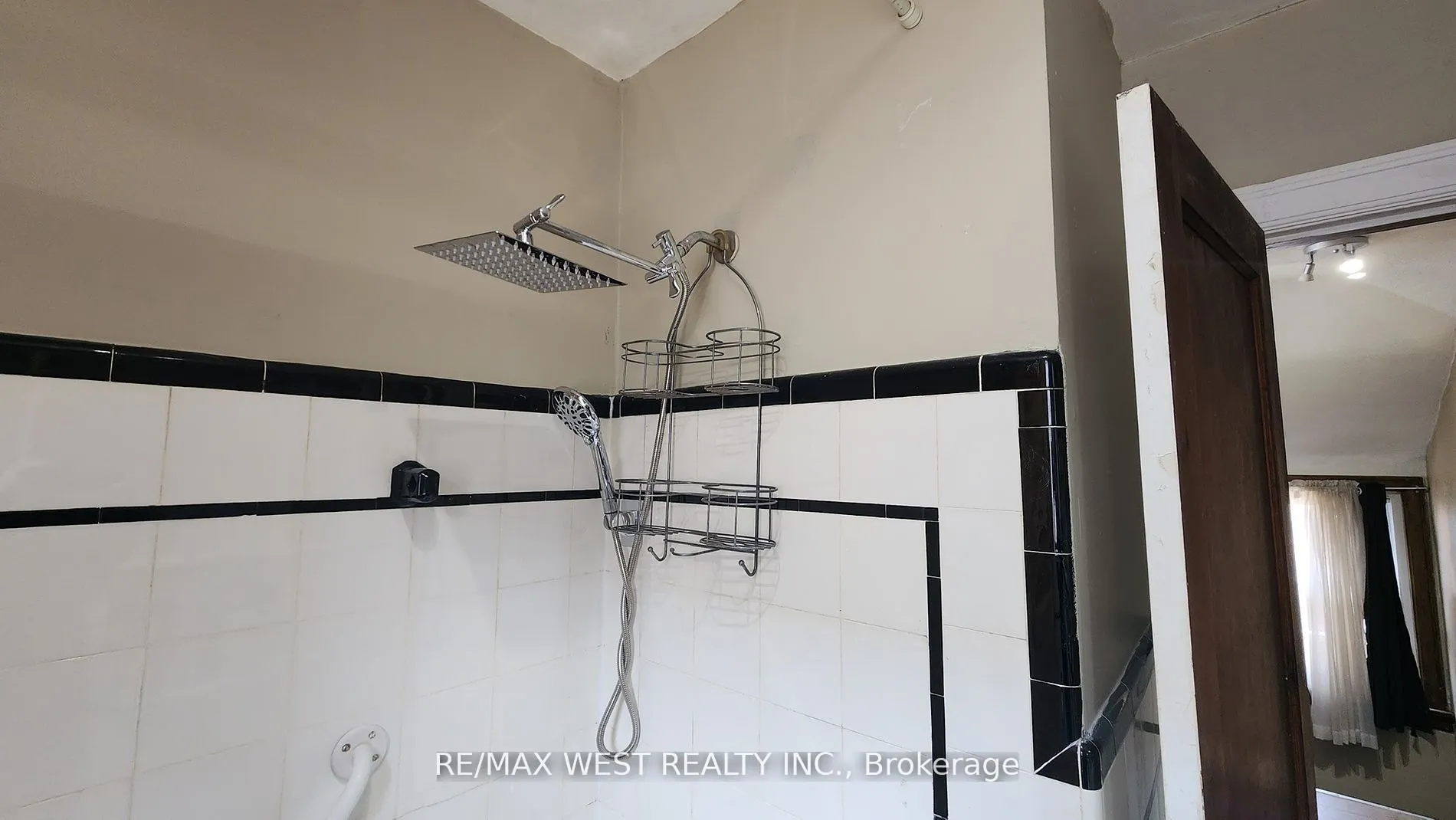 135 Ellins Avenue, #2nd Flr