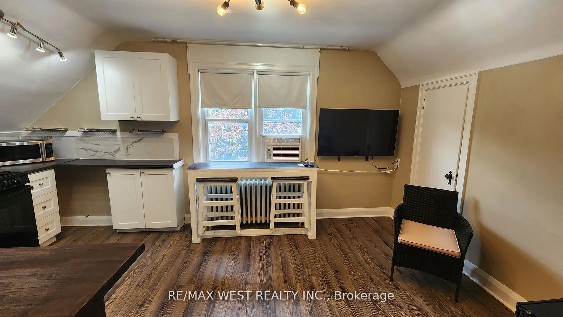 135 Ellins Avenue, #2nd Flr