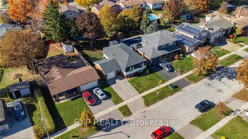 95 Avonmore Crescent