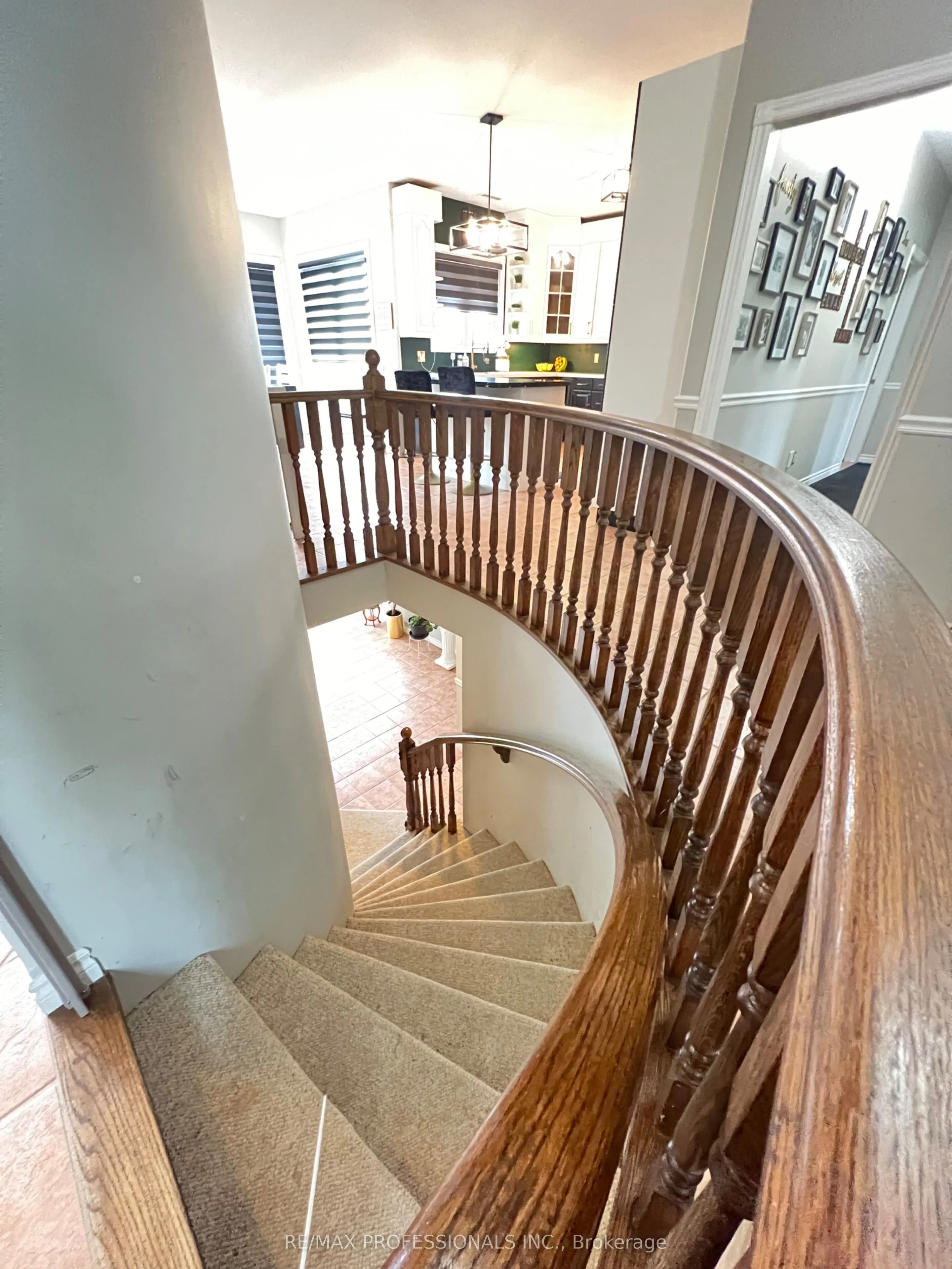 12 Deer Run Crescent