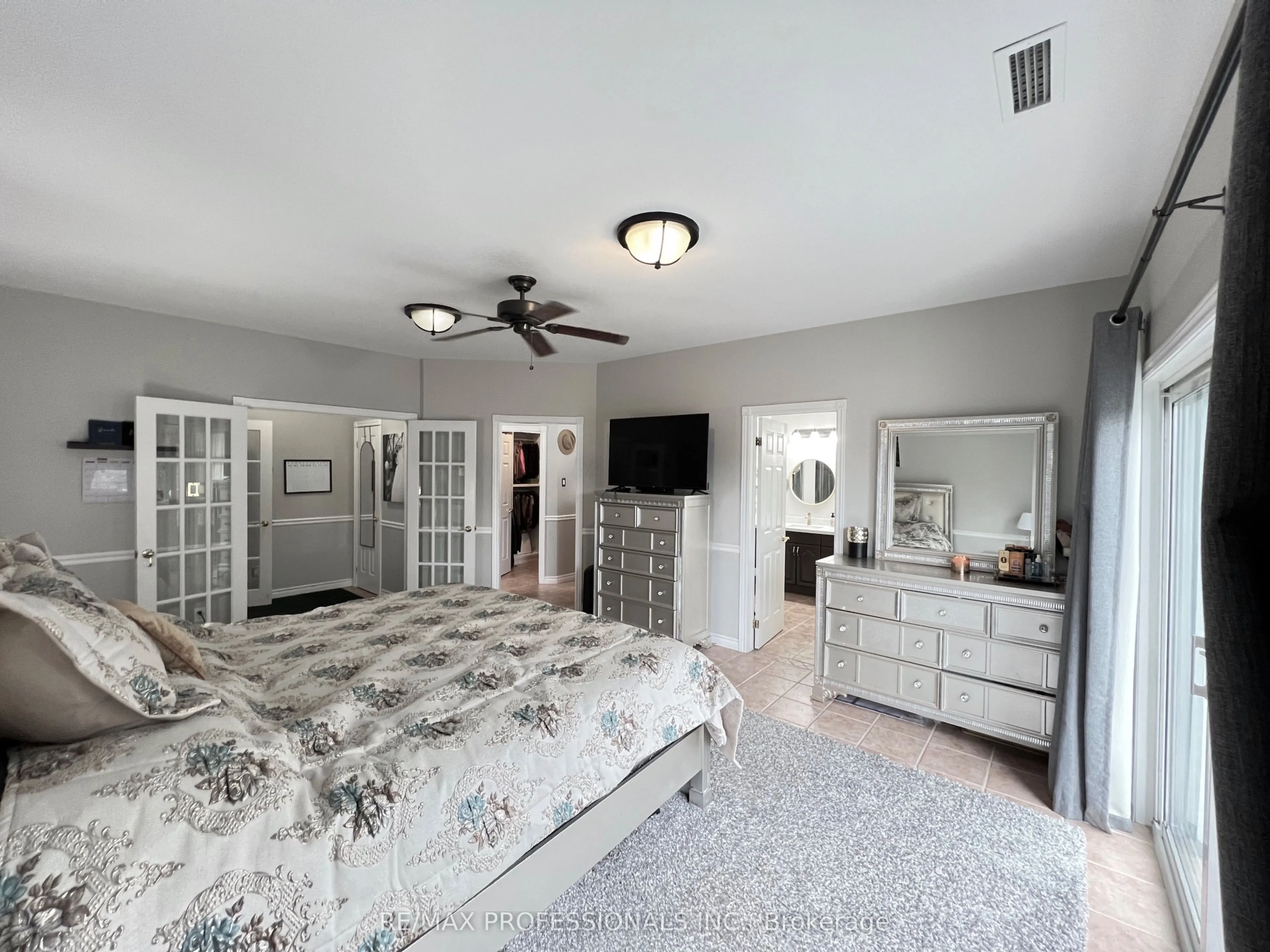 12 Deer Run Crescent