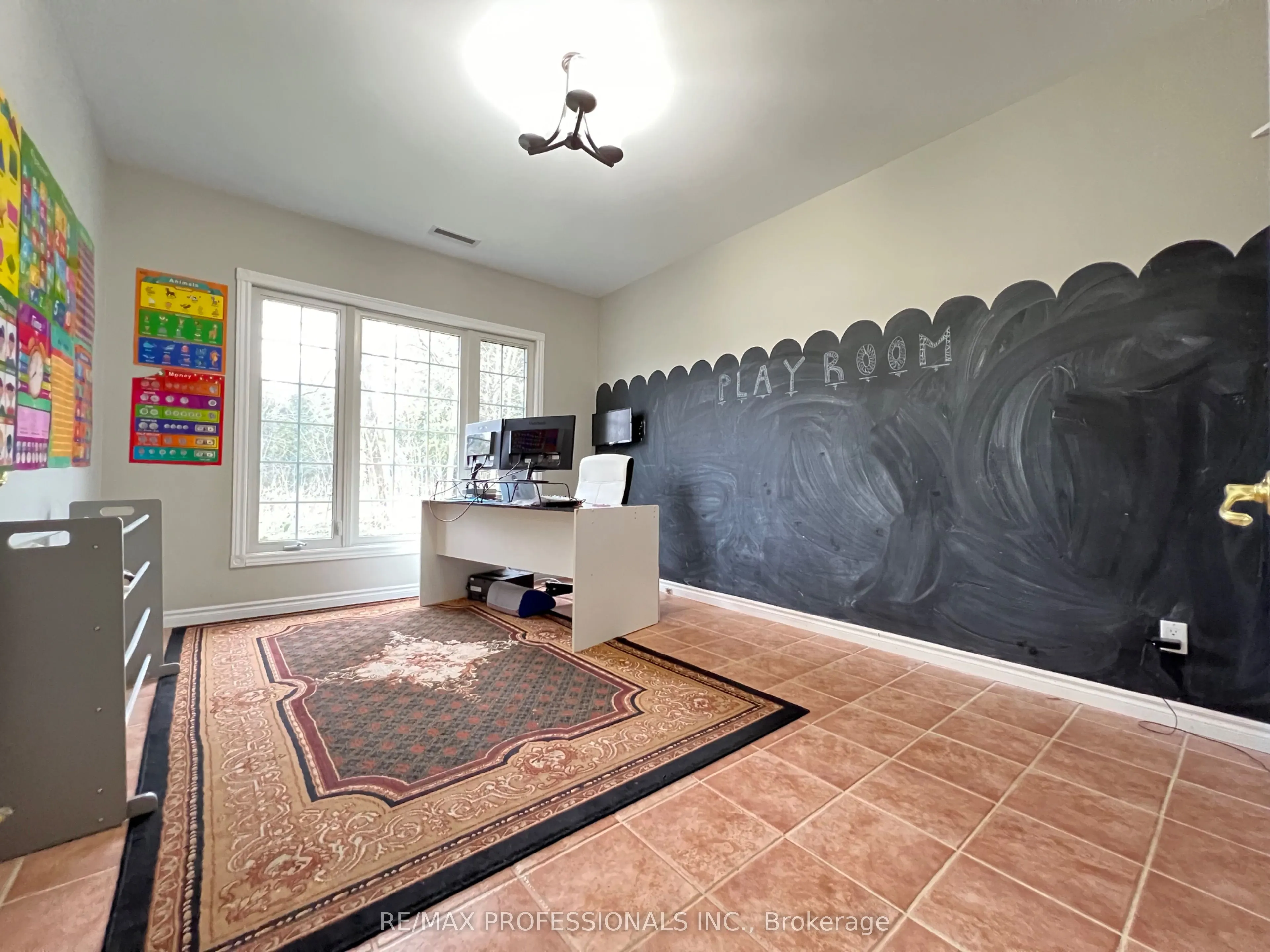 12 Deer Run Crescent