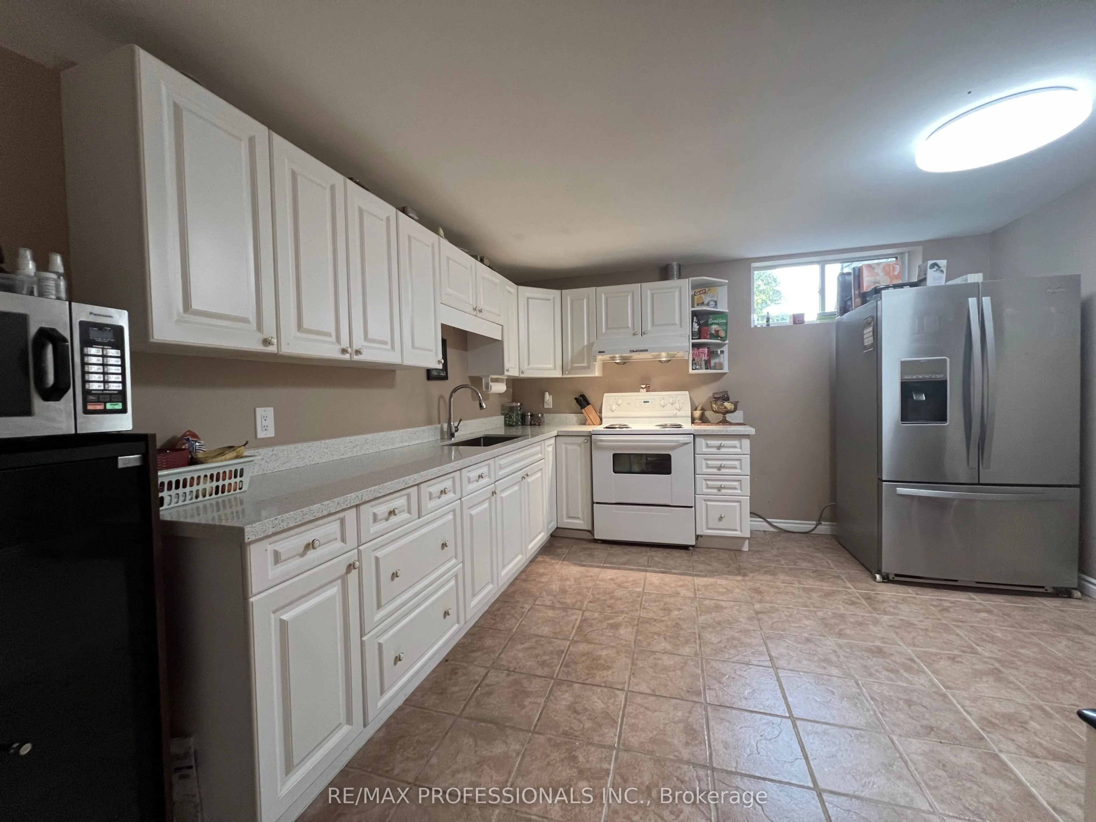12 Deer Run Crescent