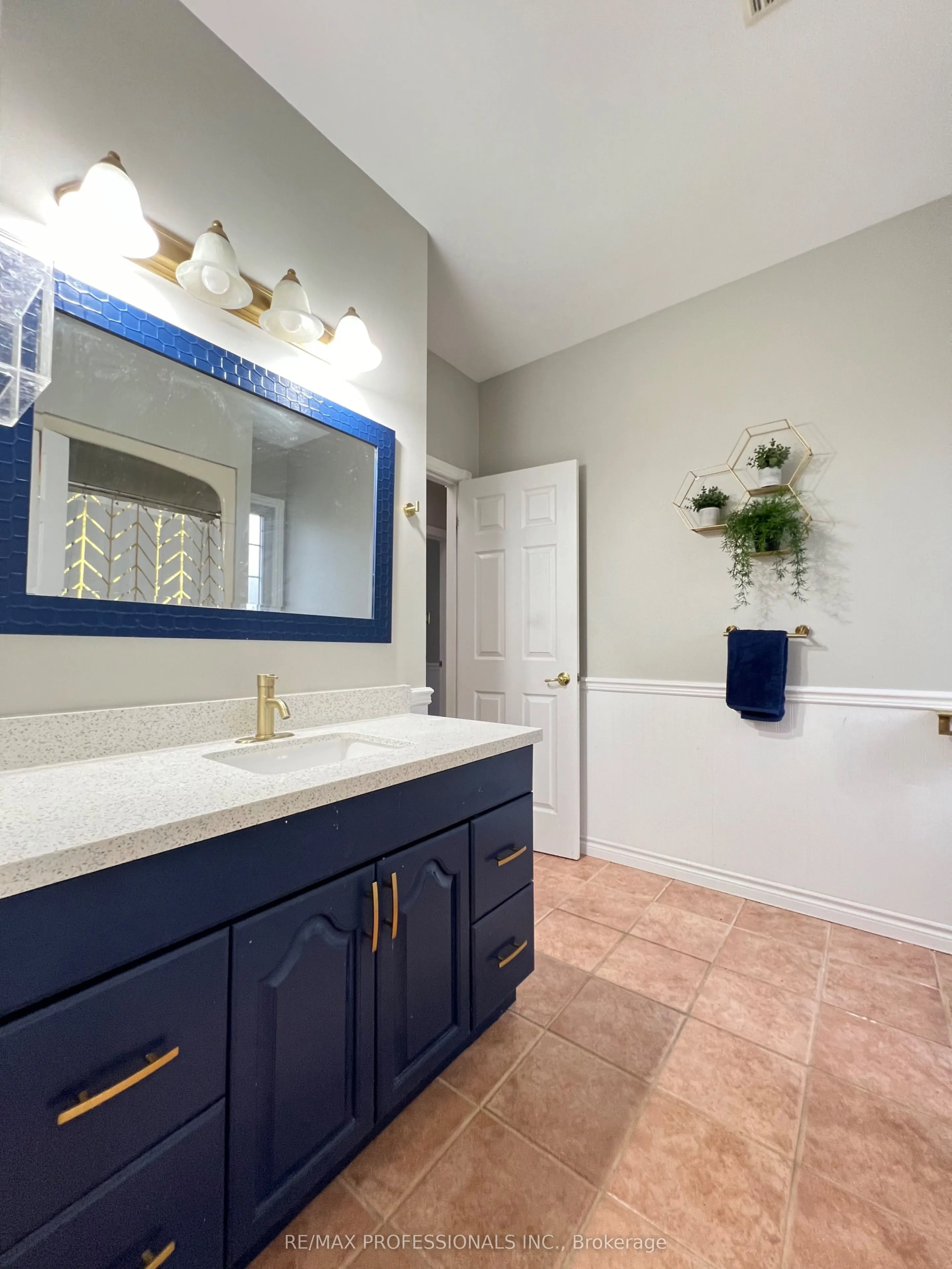 12 Deer Run Crescent