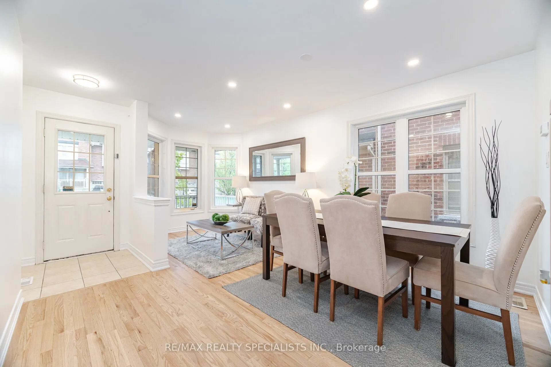 238 Giddings Crescent