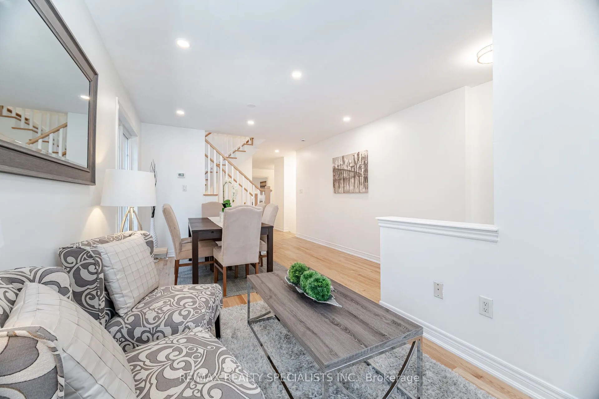 238 Giddings Crescent