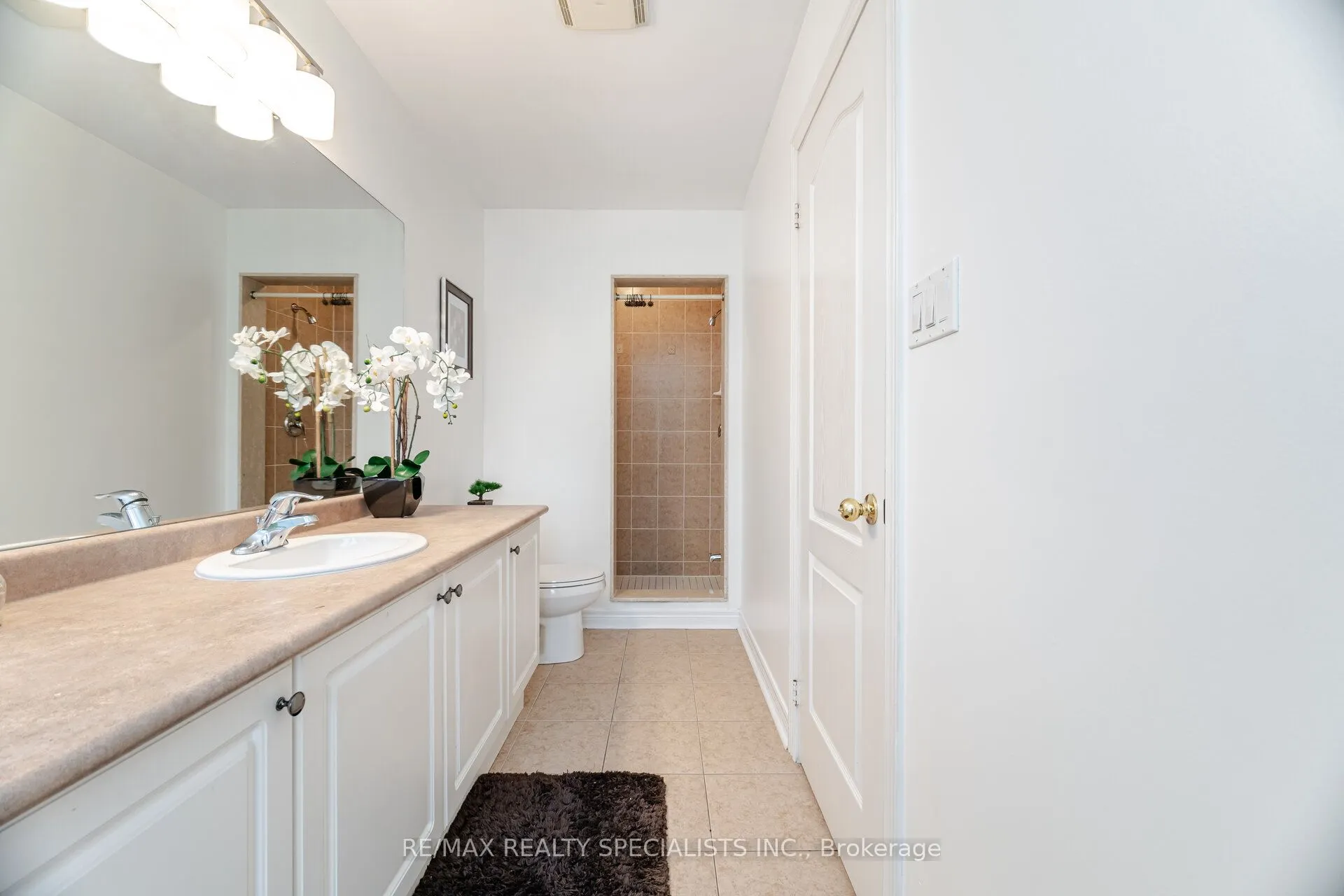 238 Giddings Crescent