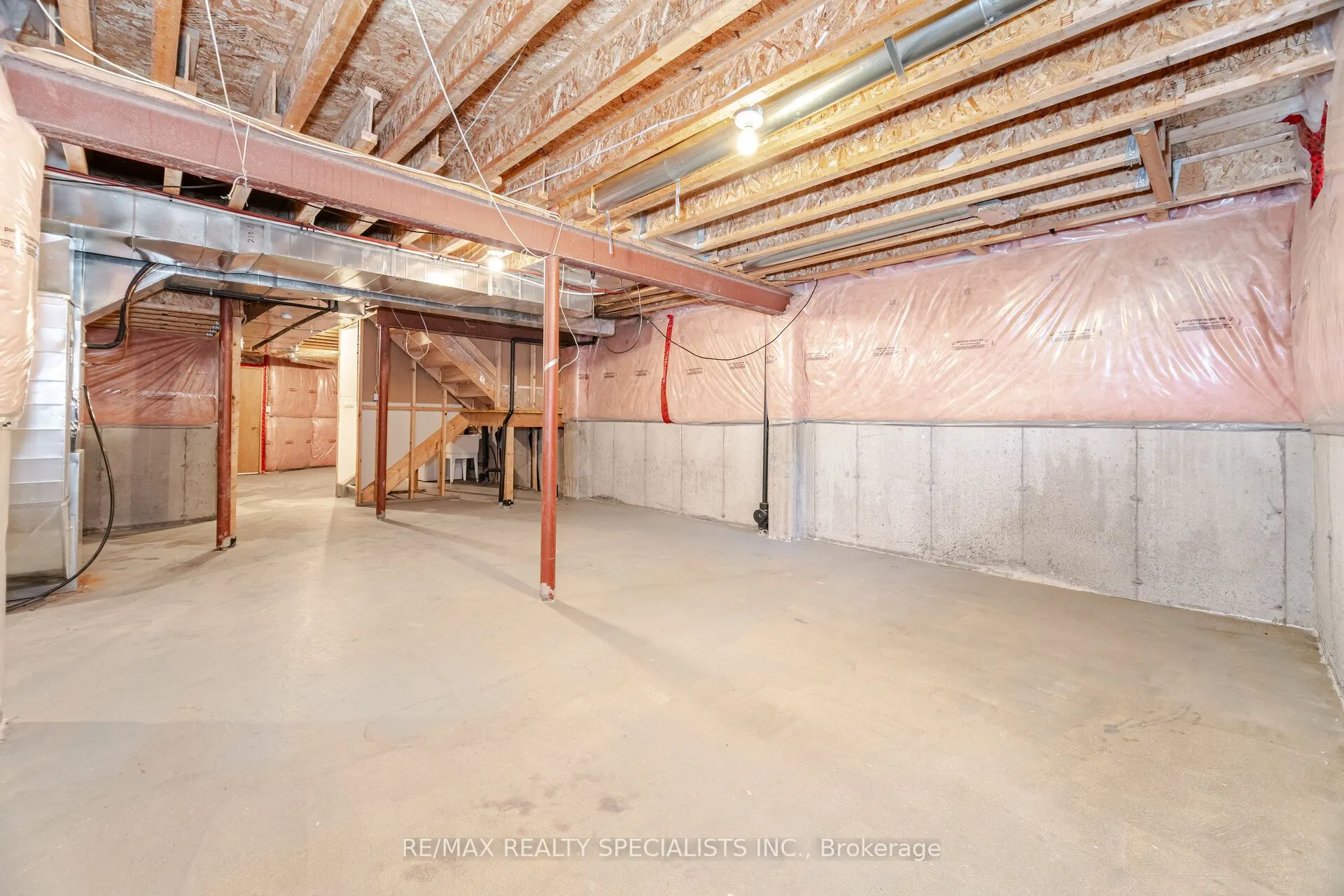 238 Giddings Crescent