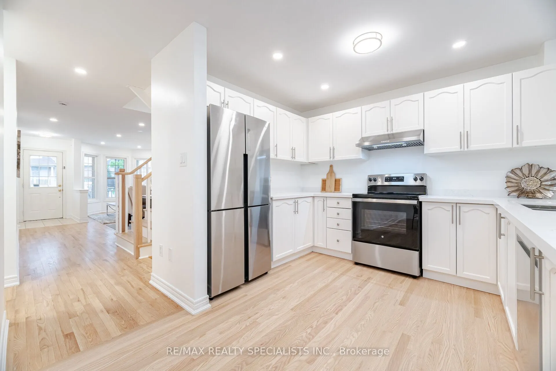 238 Giddings Crescent