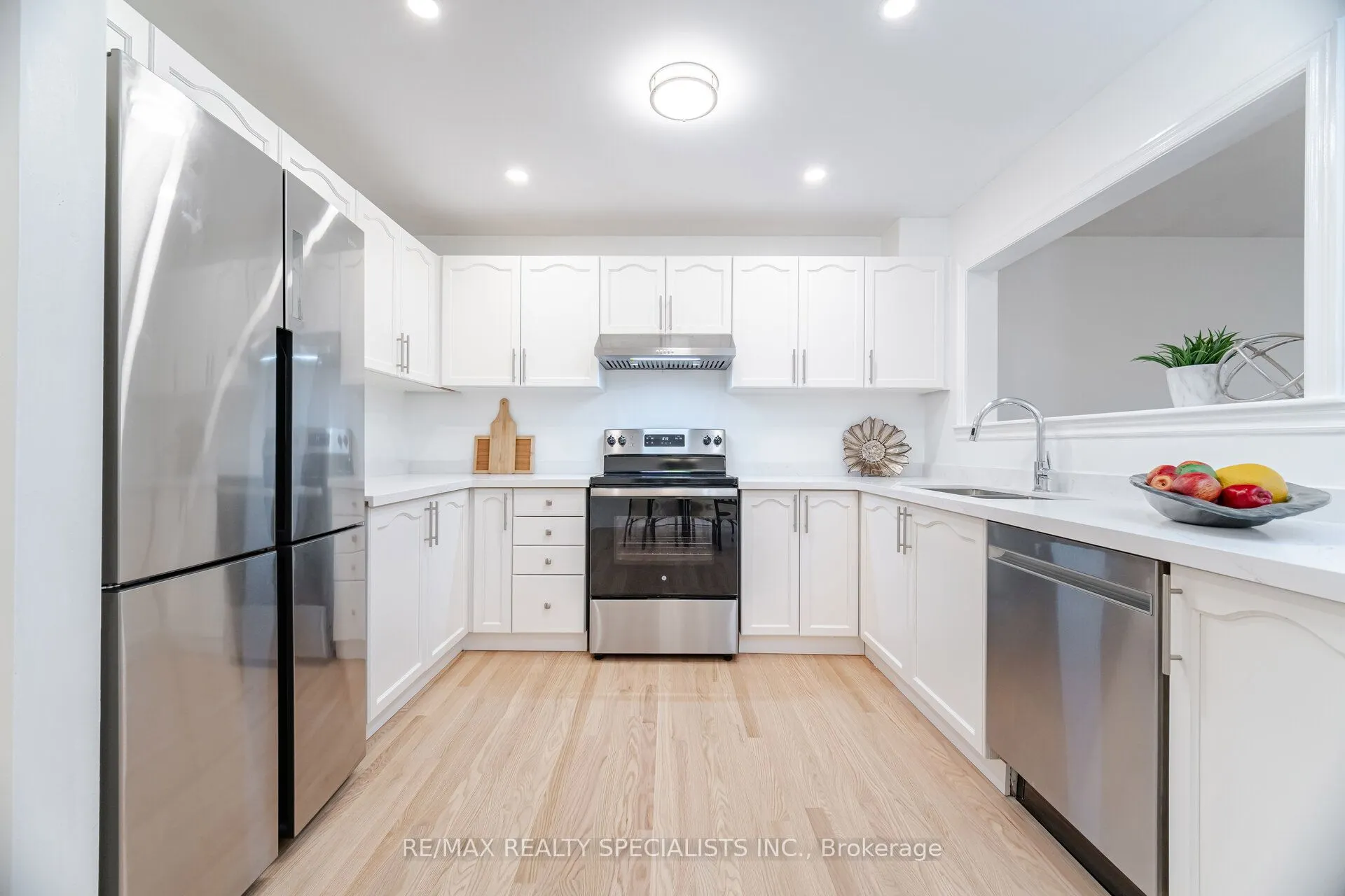 238 Giddings Crescent