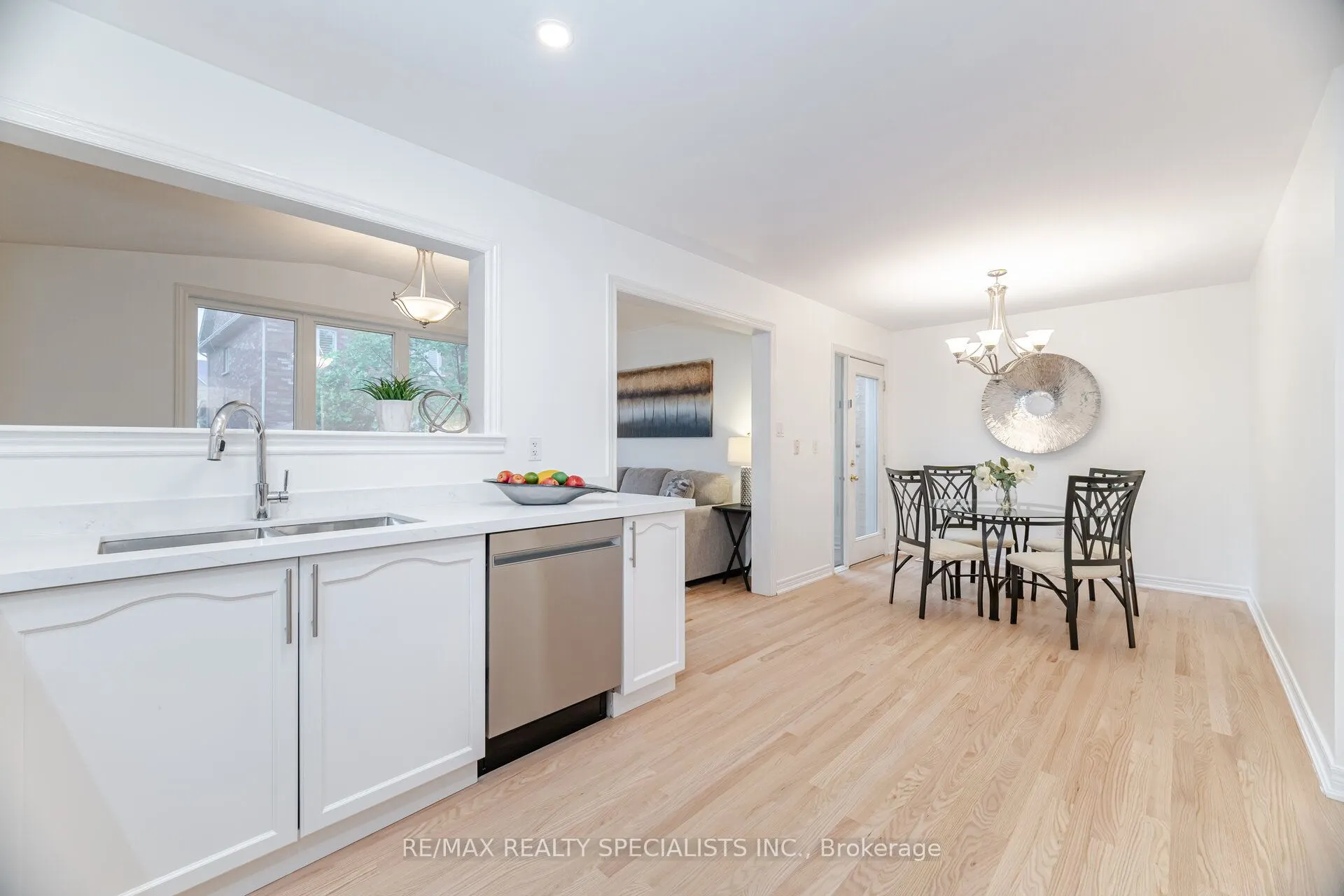 238 Giddings Crescent