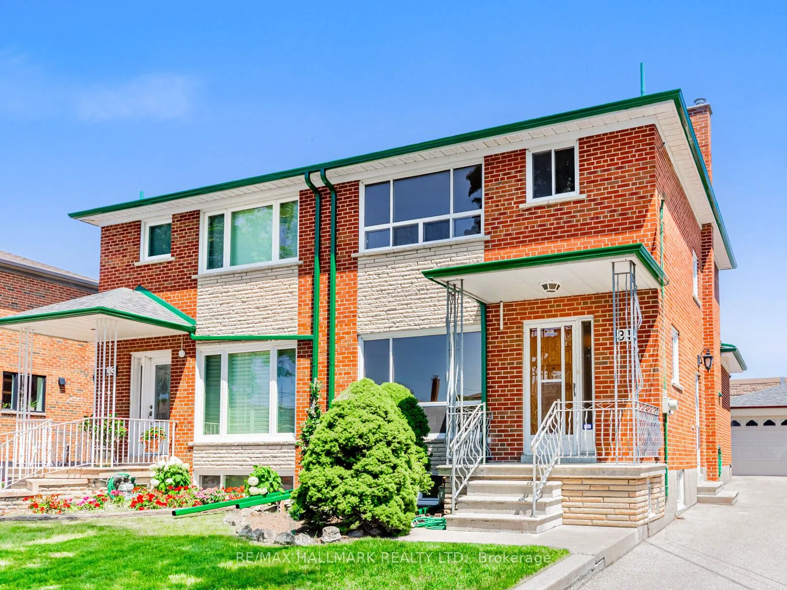 31 Woodenhill Court