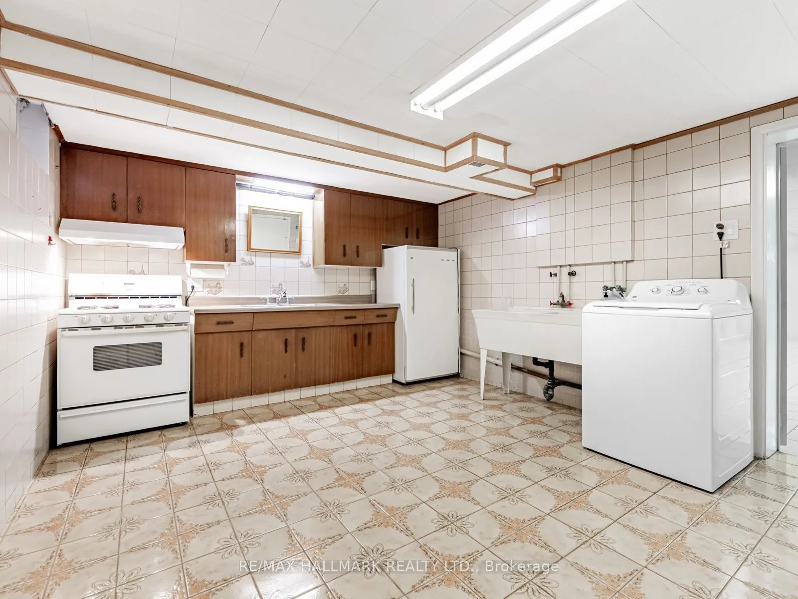 31 Woodenhill Court