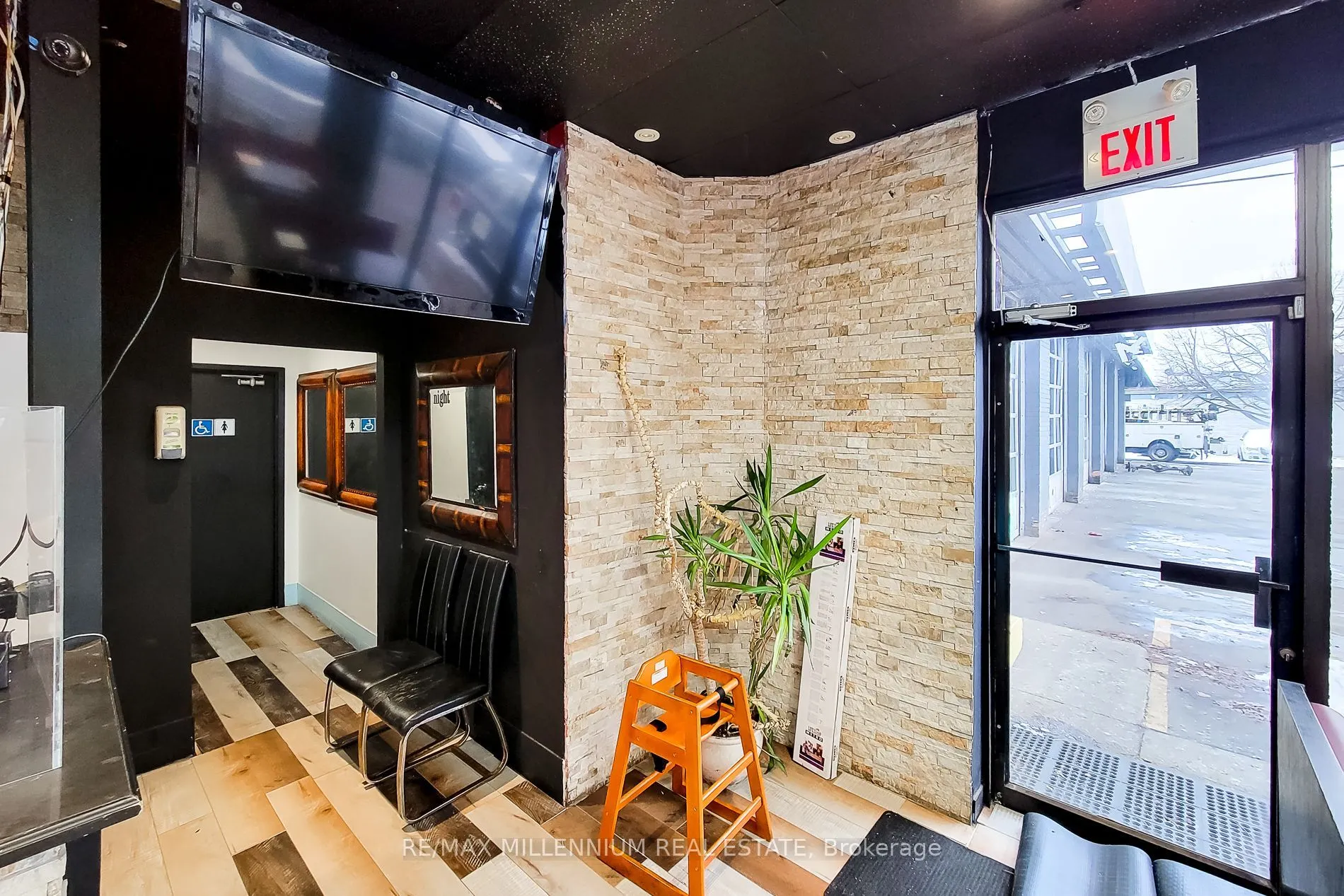 2121 Dundas Street E, #1