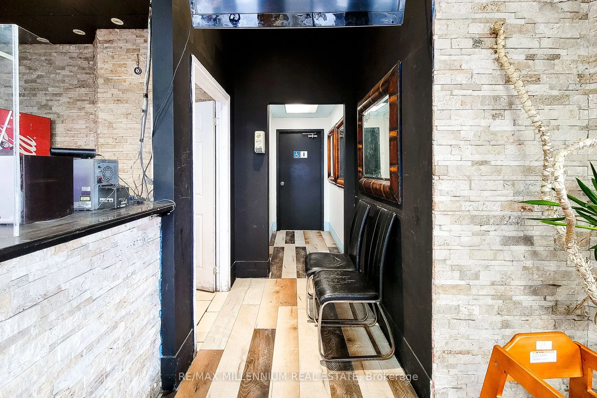 2121 Dundas Street E, #1