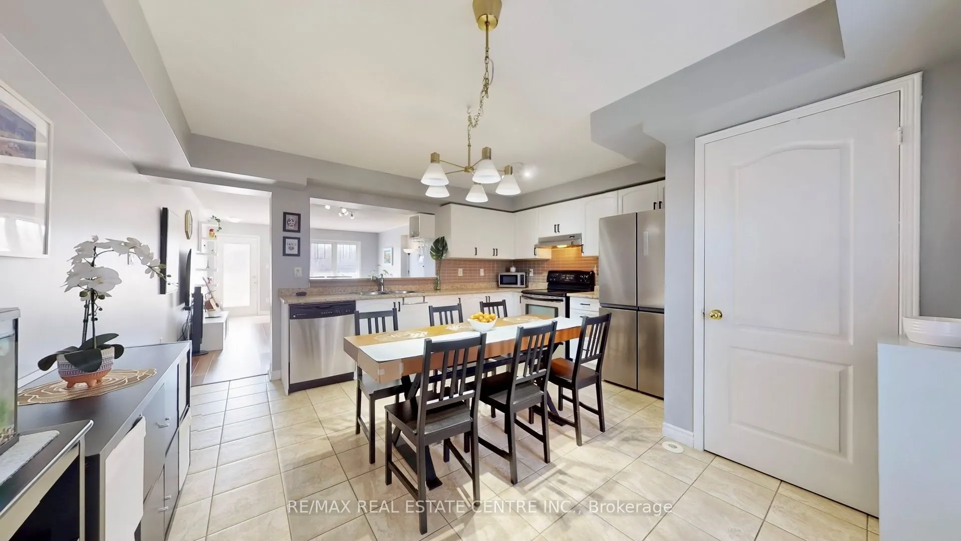 3335 Thomas Street, #5