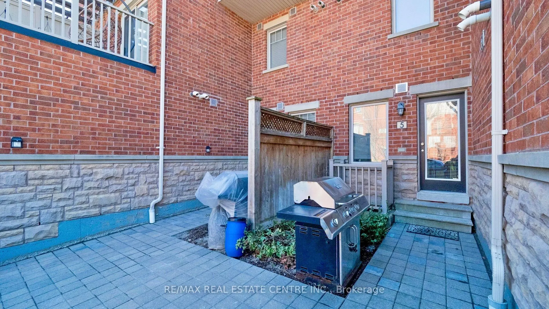 3335 Thomas Street, #5