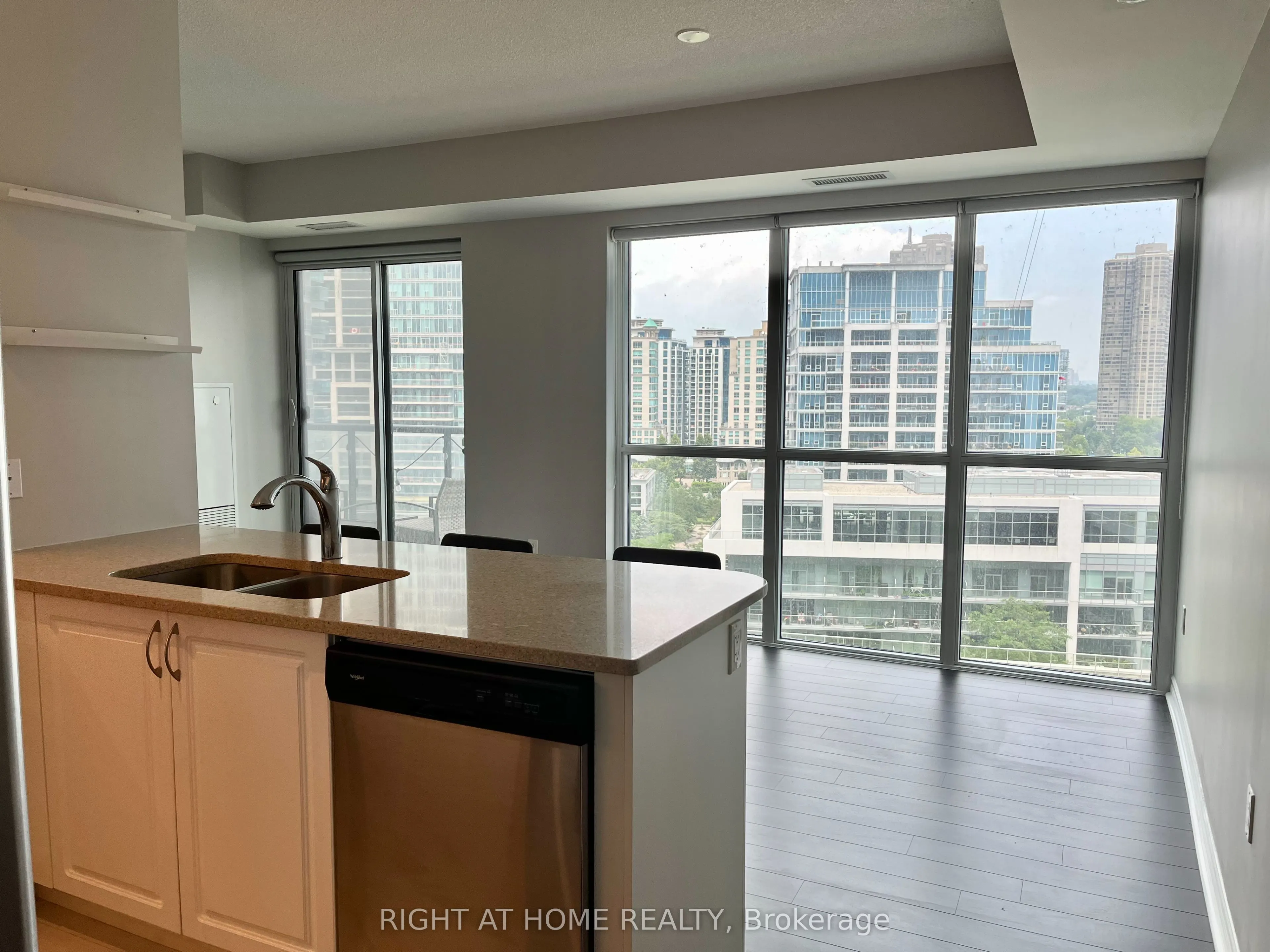 39 Annie Craig Drive, #1107