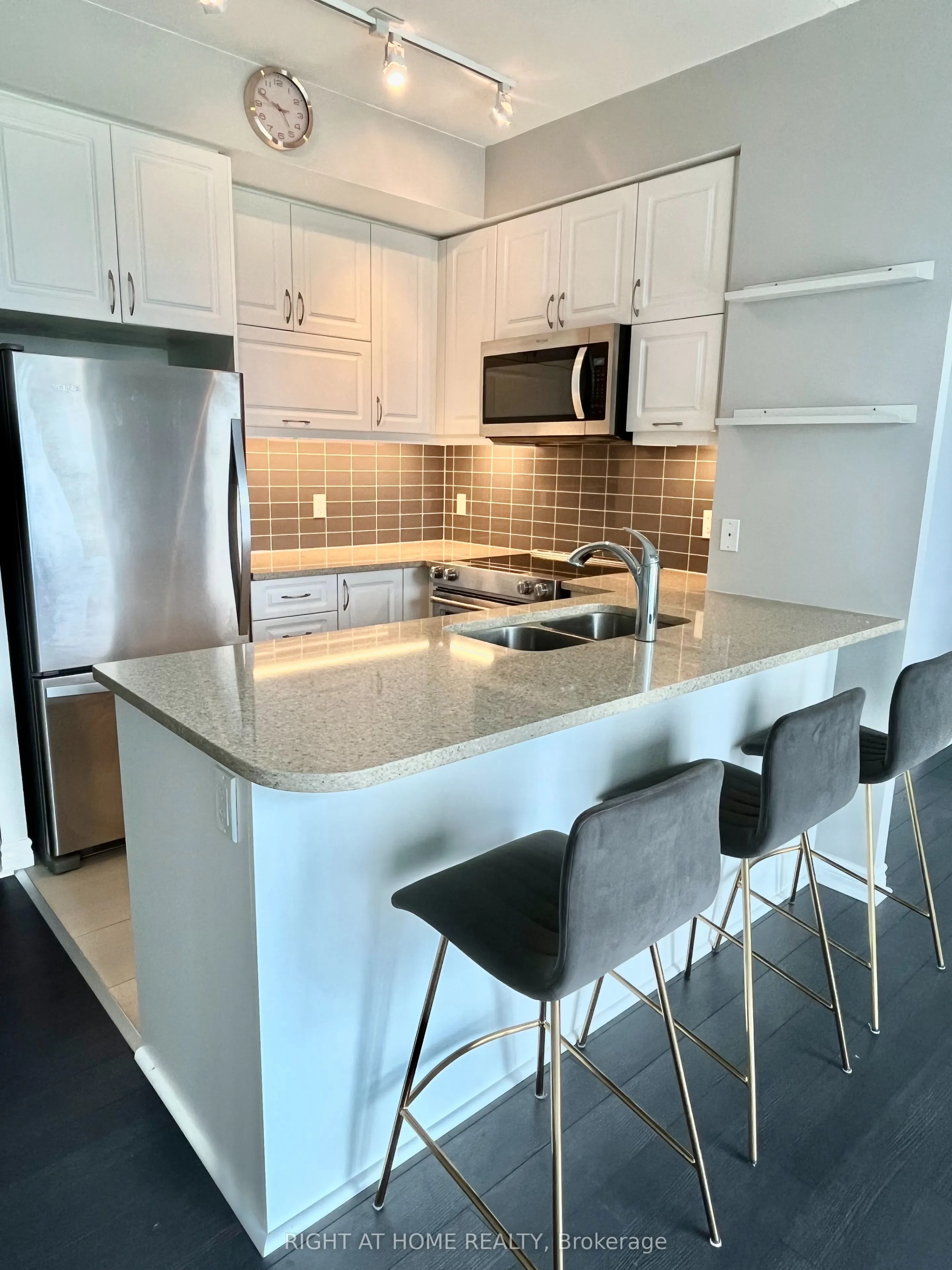 39 Annie Craig Drive, #1107