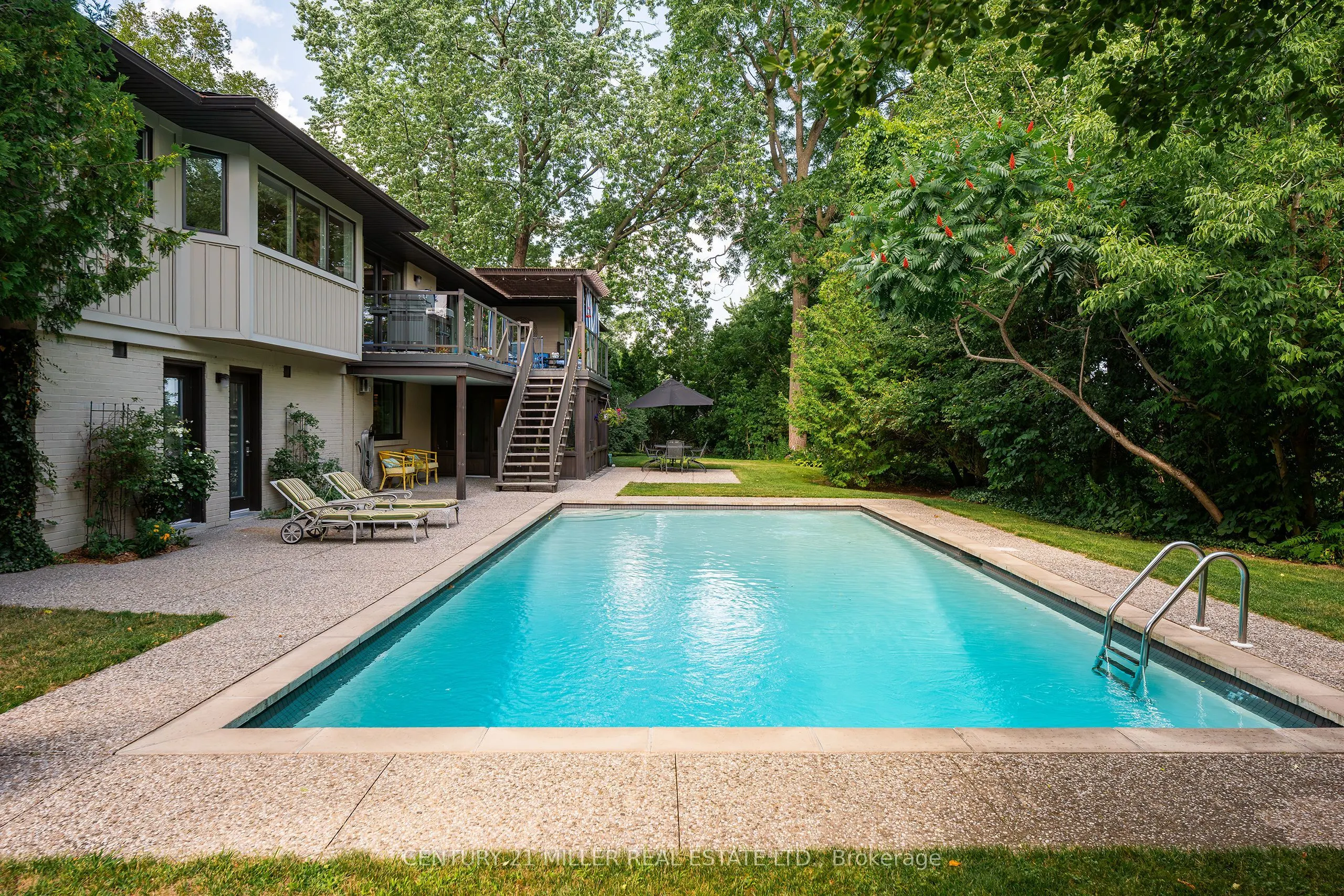 686 Nautalex Court