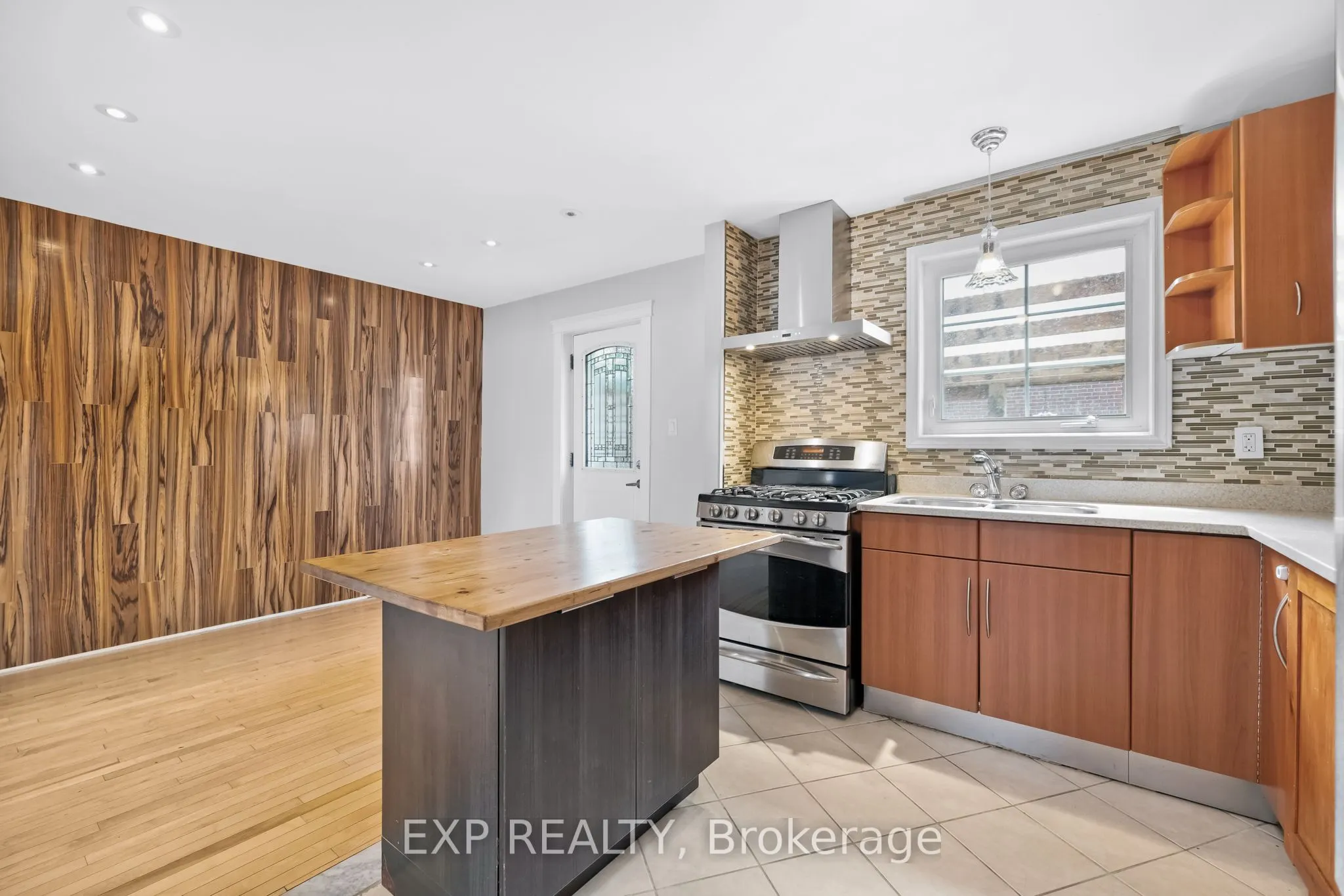 722 Weston Road