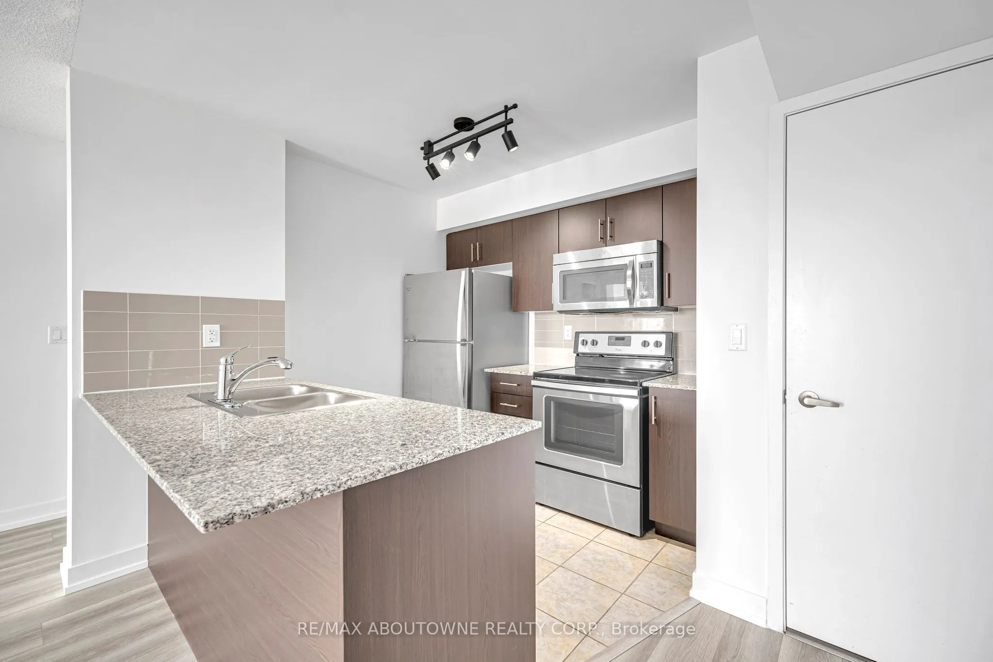 1410 Dupont Street, #1105