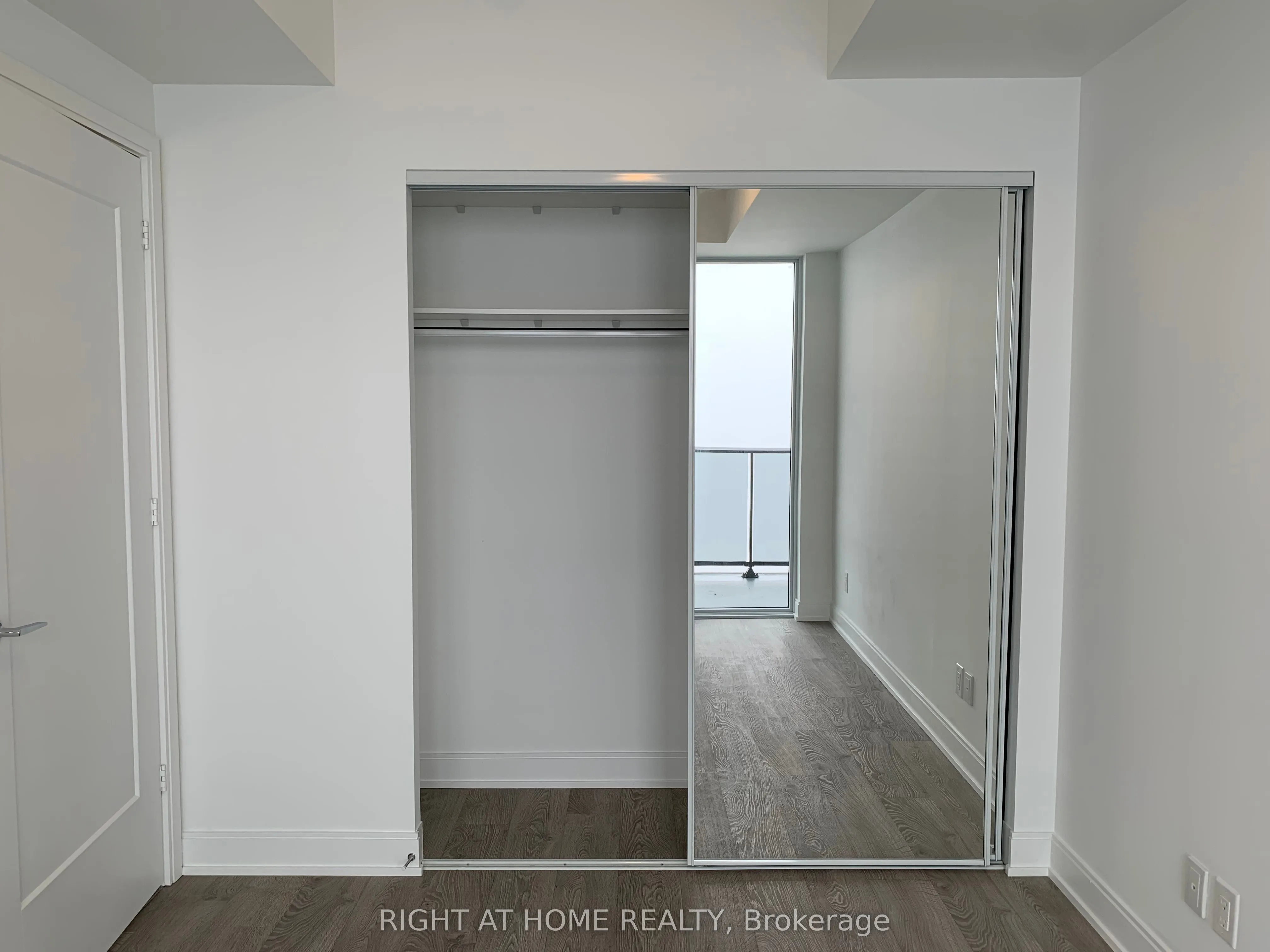 70 ANNIE CRAIG Drive, #2601