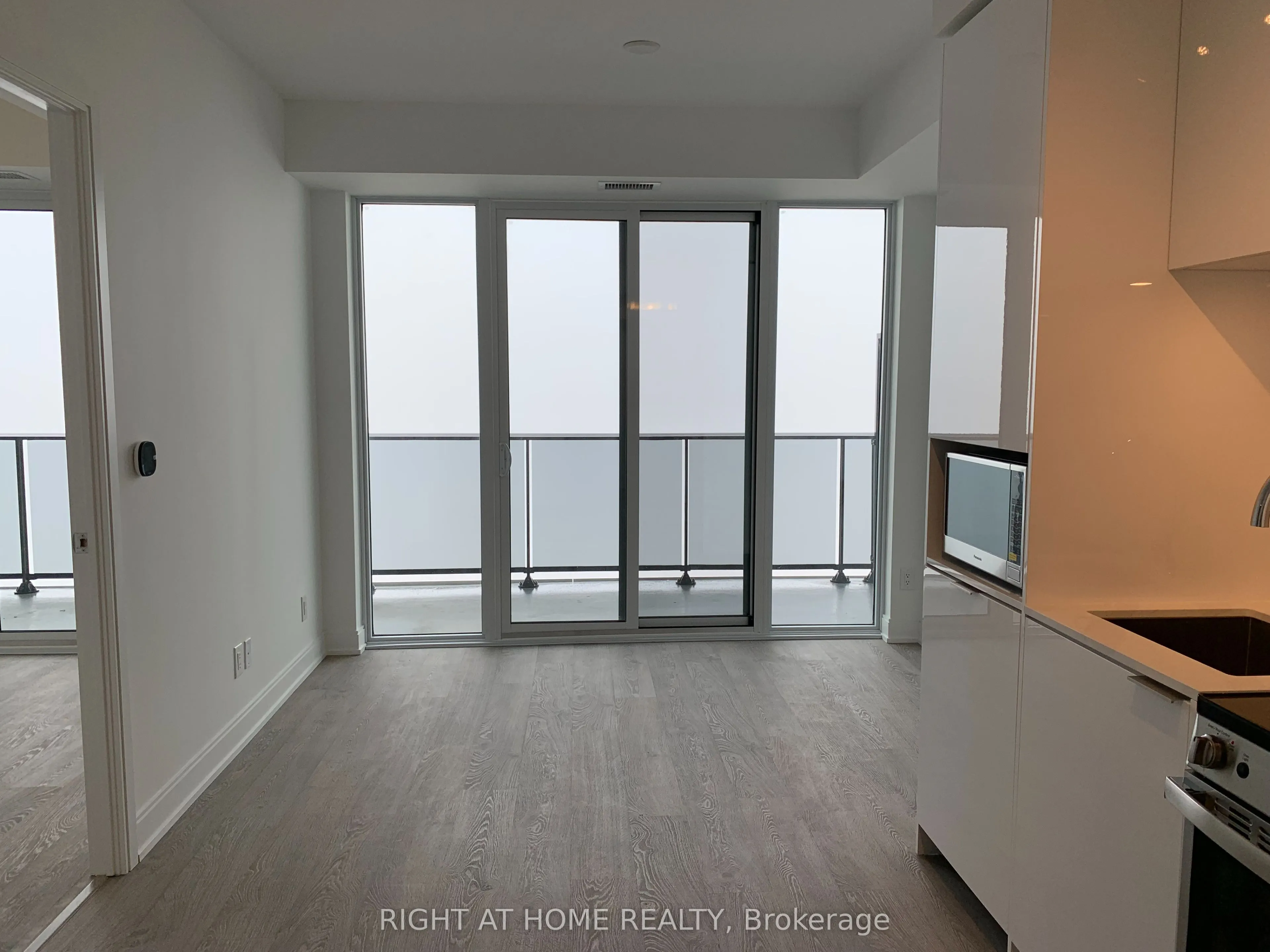 70 ANNIE CRAIG Drive, #2601